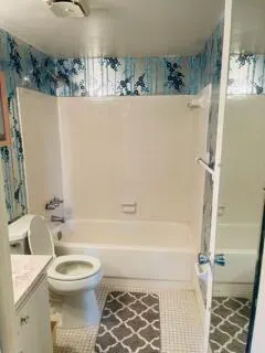 7200 NW 5TH Place #203