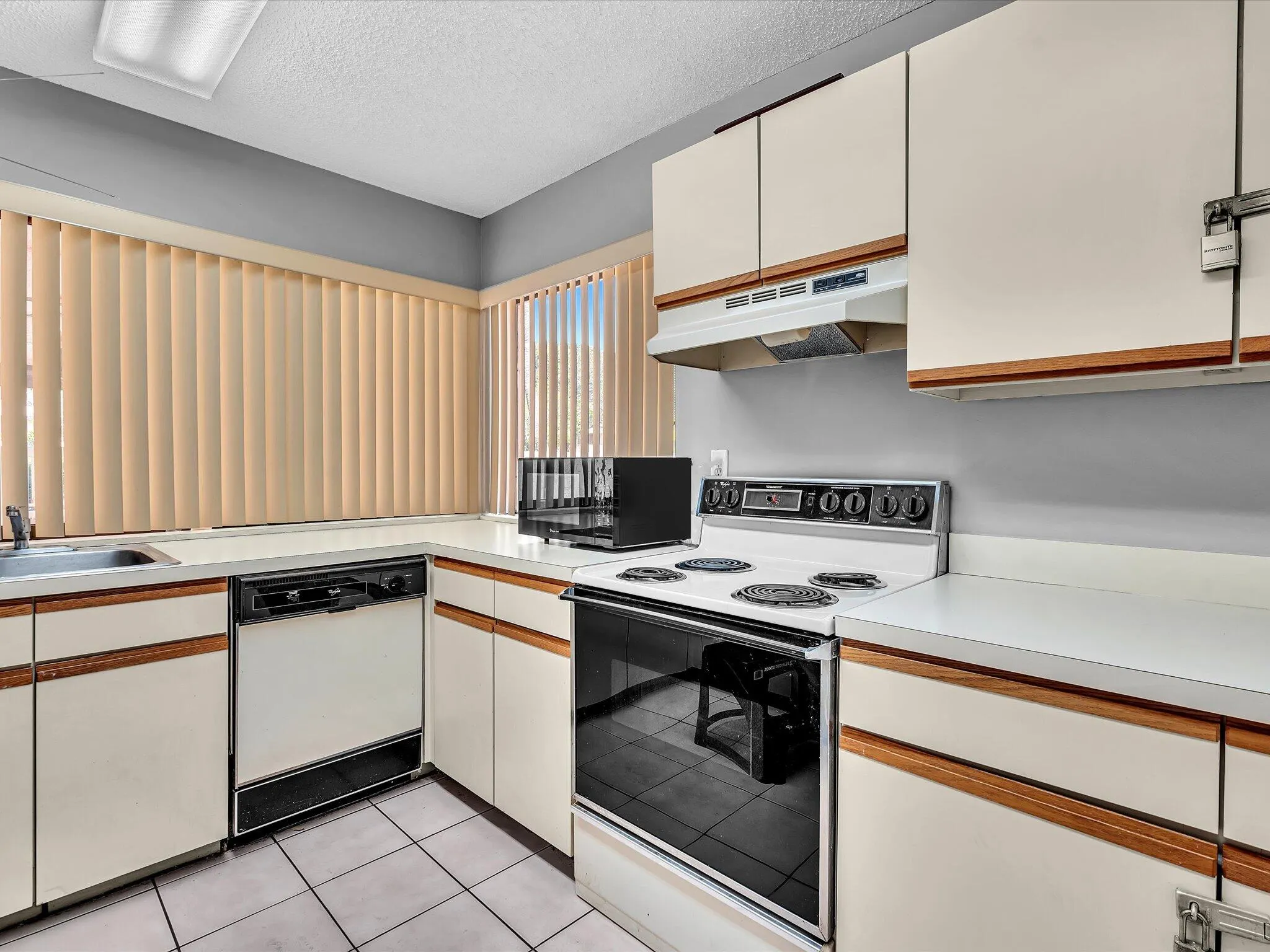 2659 Carambola Circle N #306