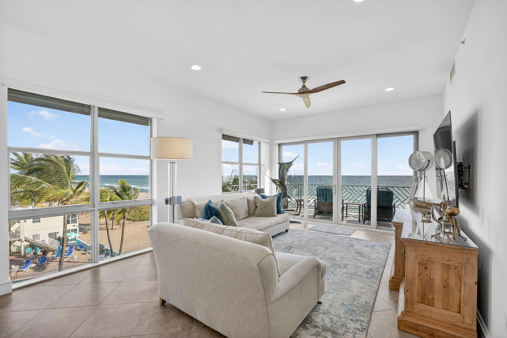 4510 El Mar Drive #405
