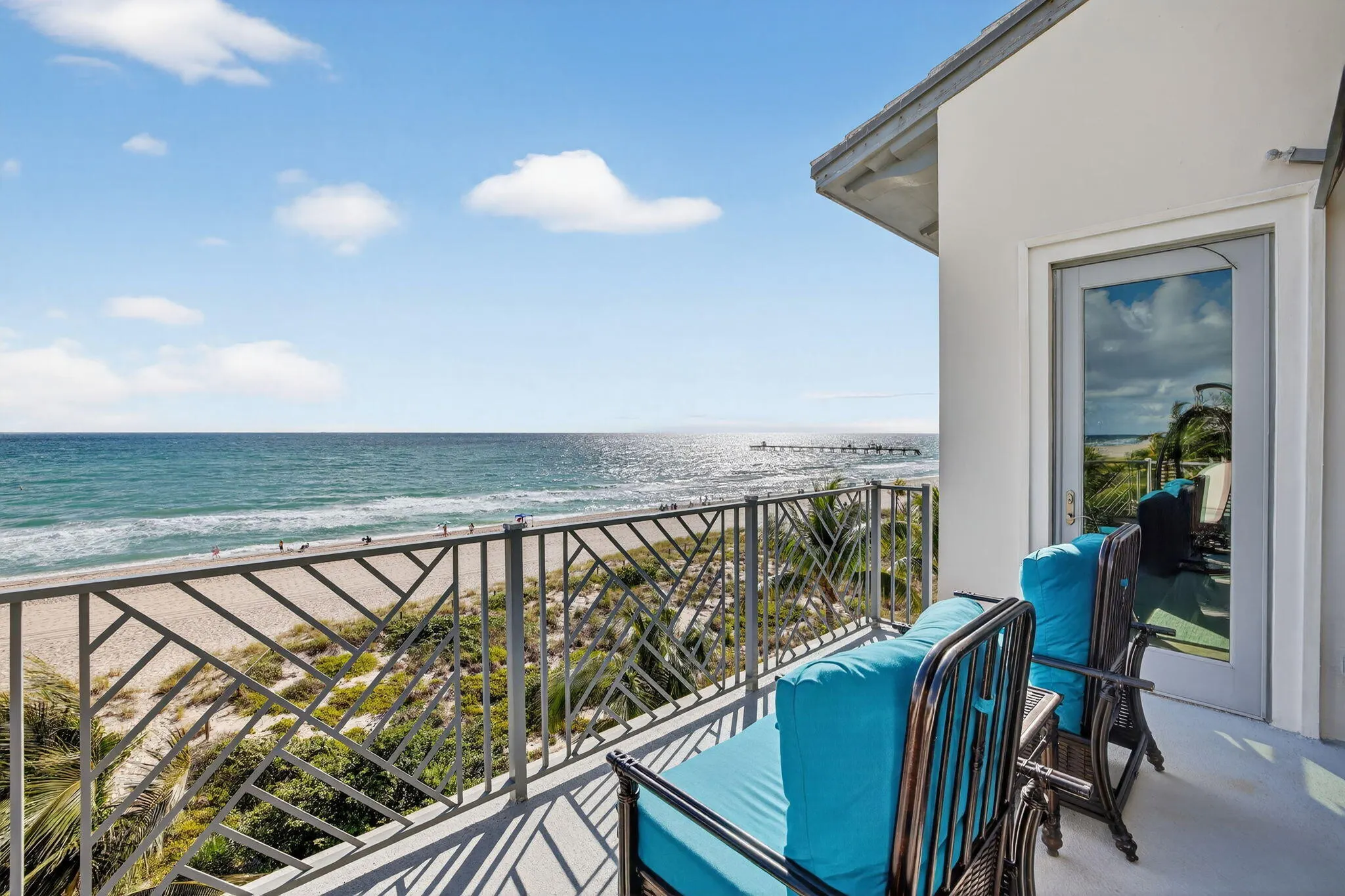 4510 El Mar Drive #405