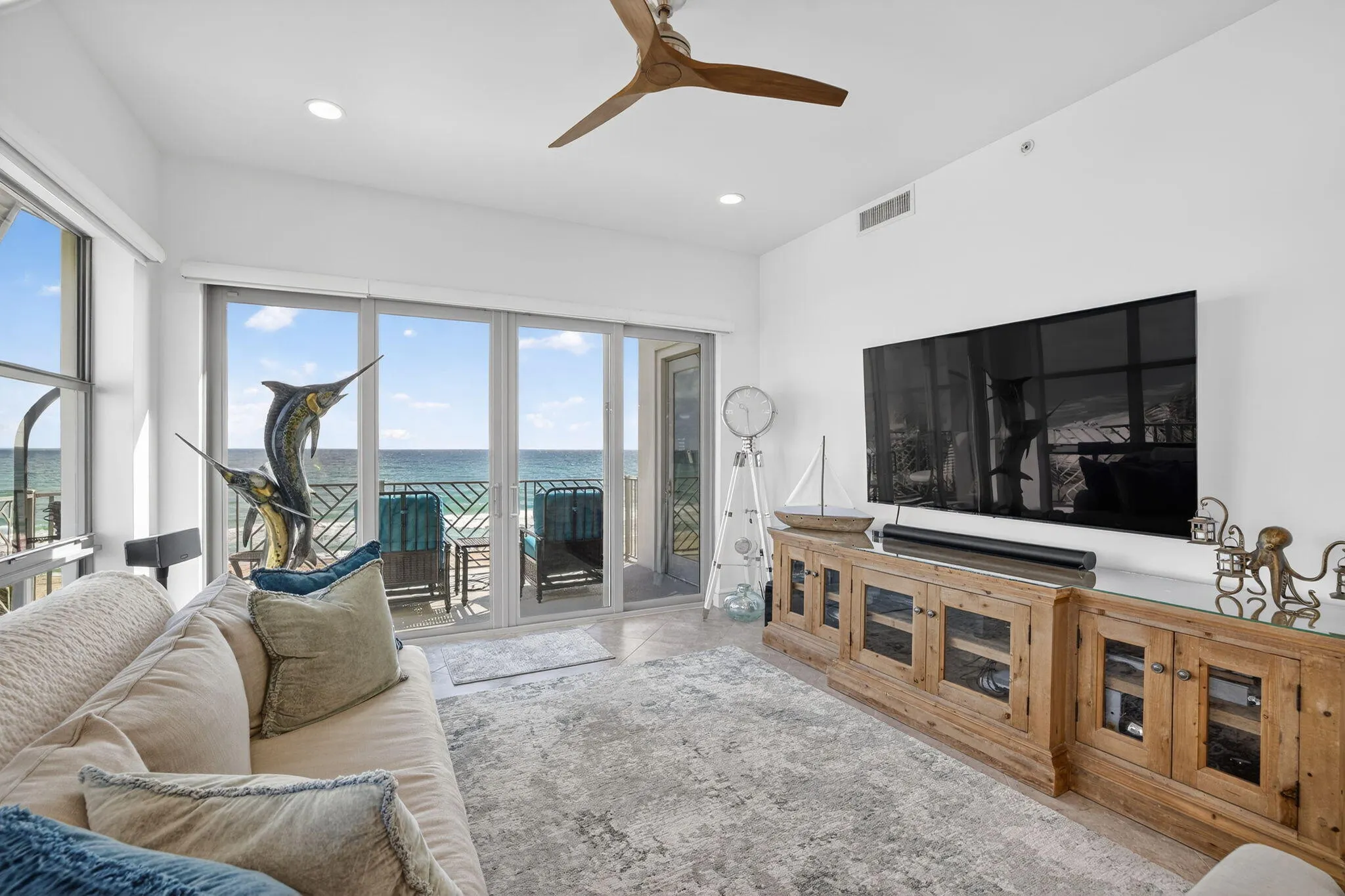 4510 El Mar Drive #405