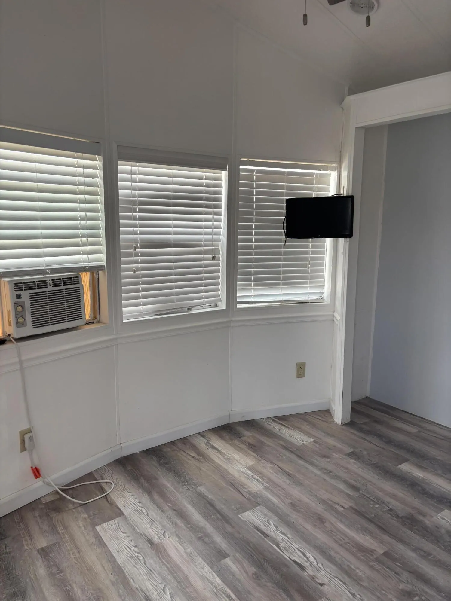 36 E 2nd Street #p4