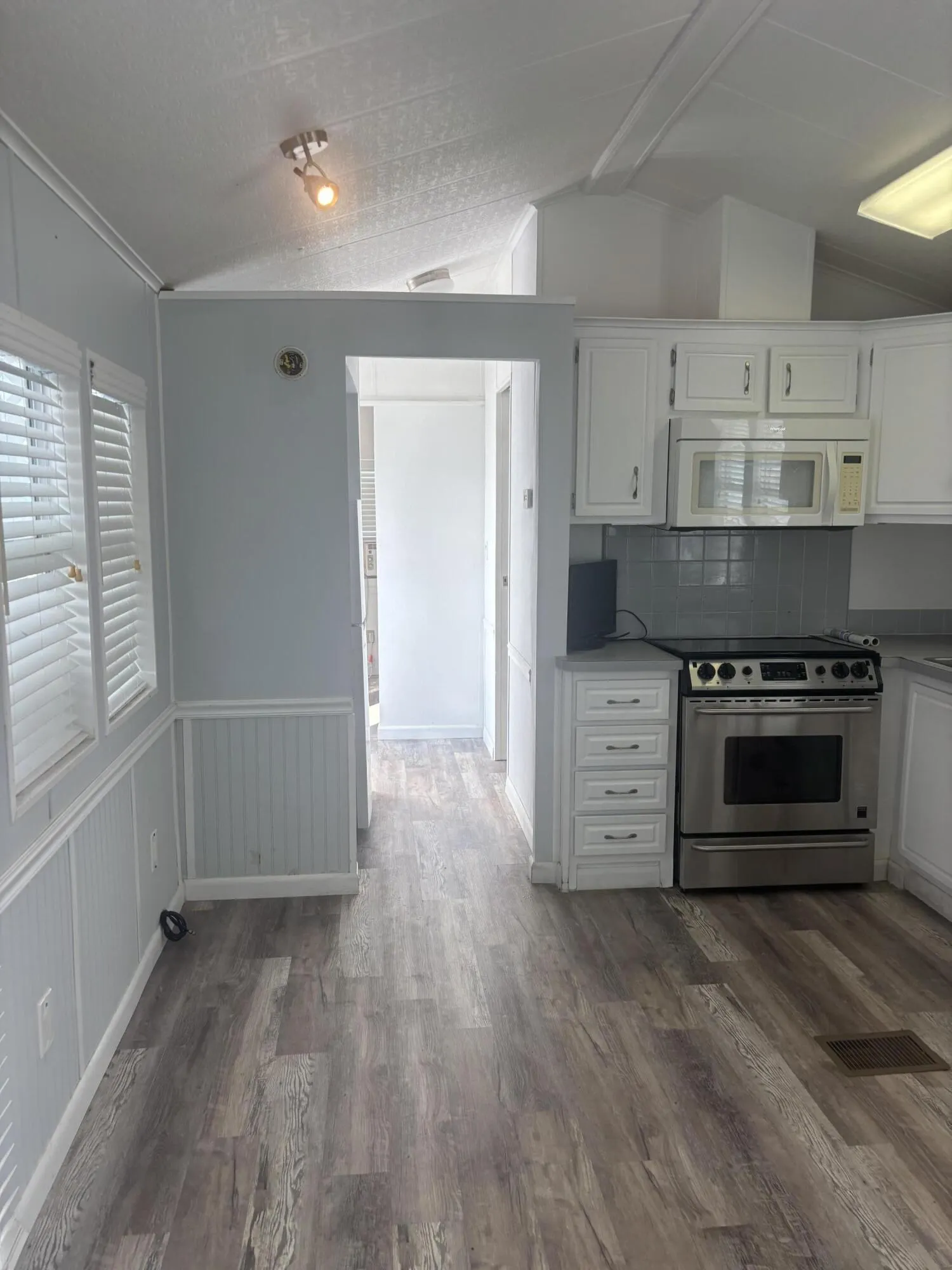 36 E 2nd Street #p4