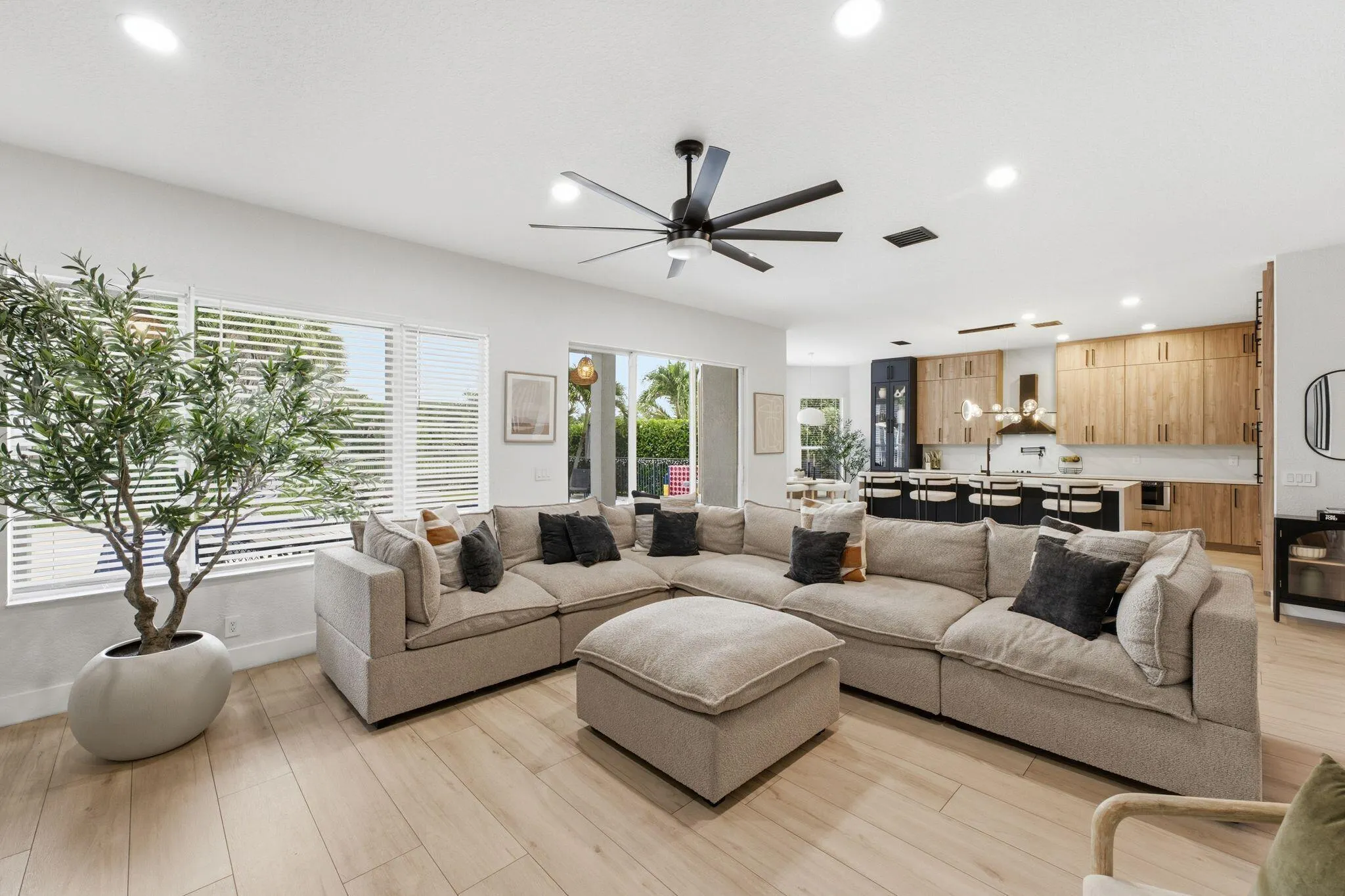 12339 NW 77TH Manor