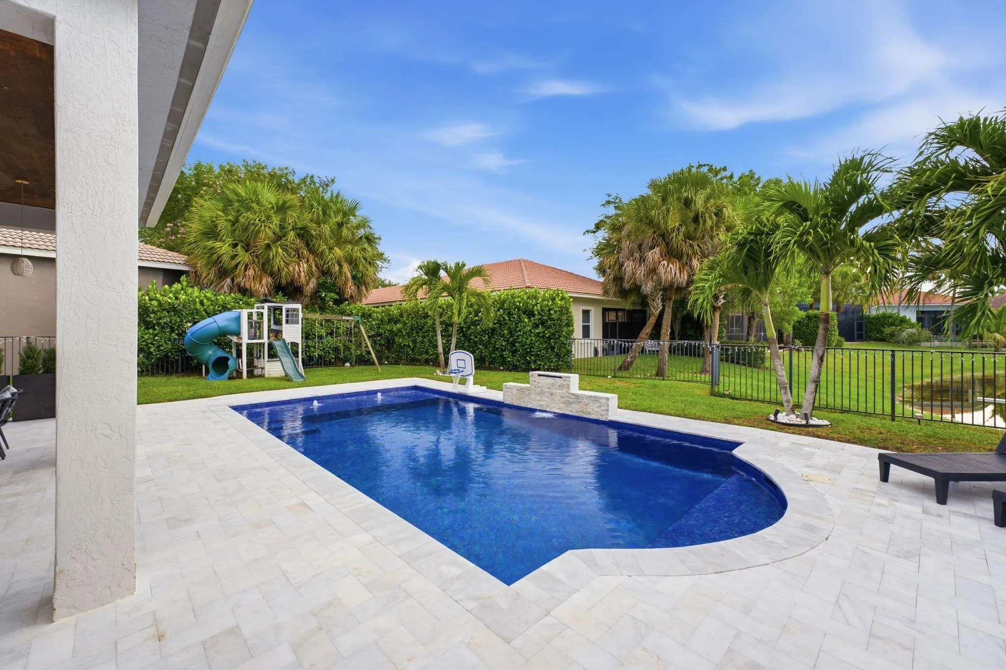 12339 NW 77TH Manor