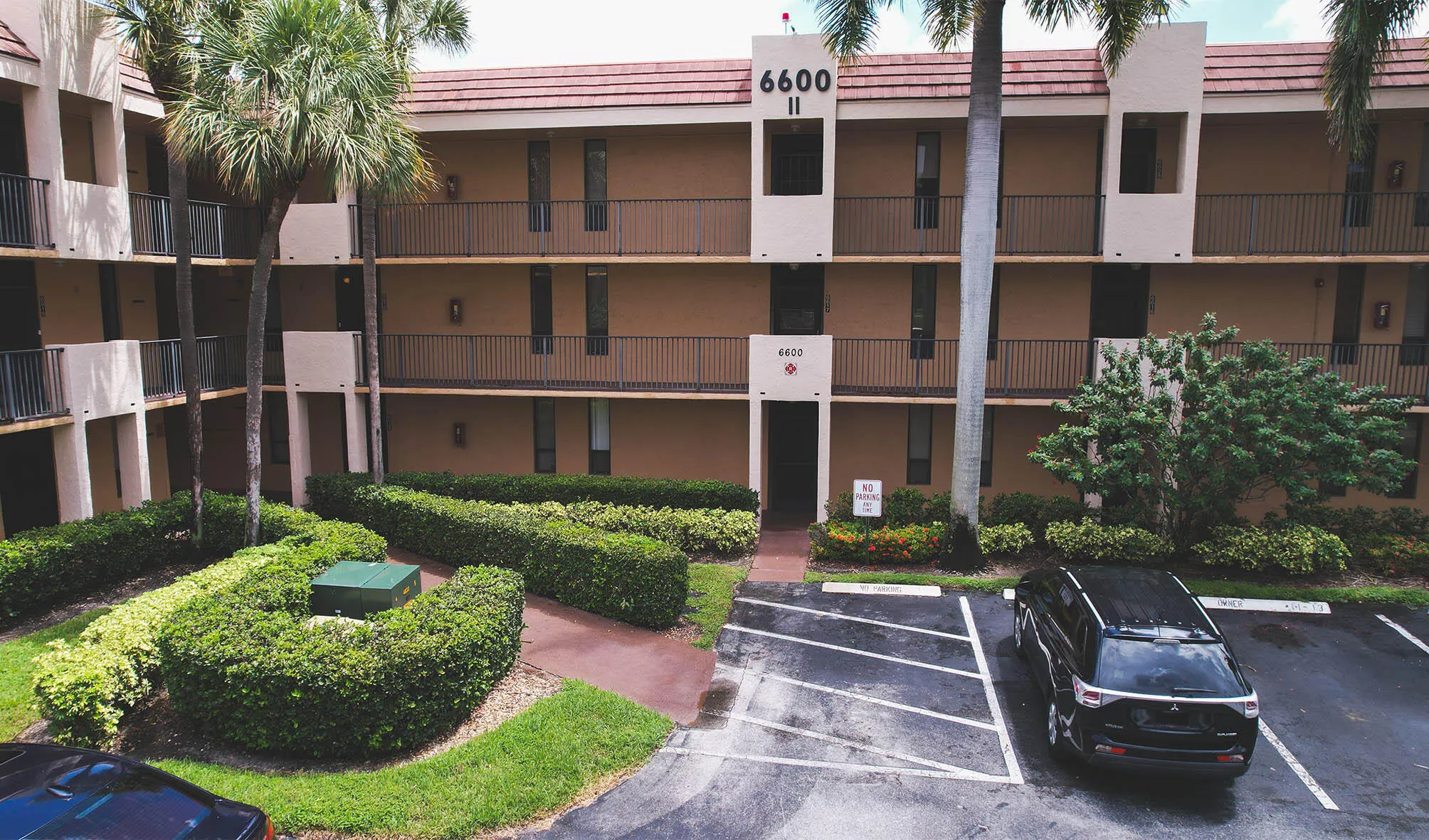 6618 CORAL LAKE Drive #206