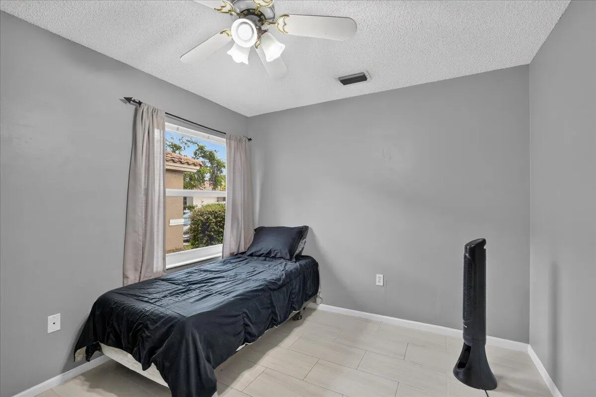 5435 NW 50th Court
