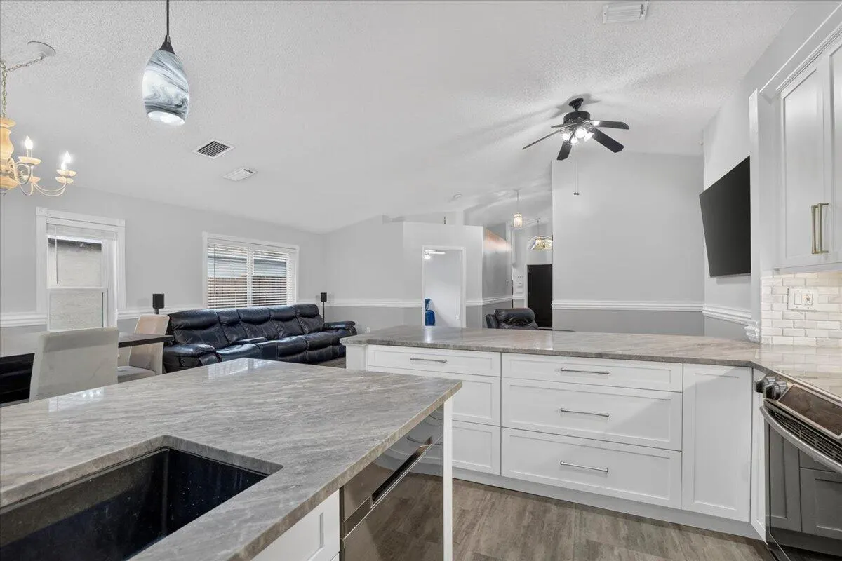 5435 NW 50th Court
