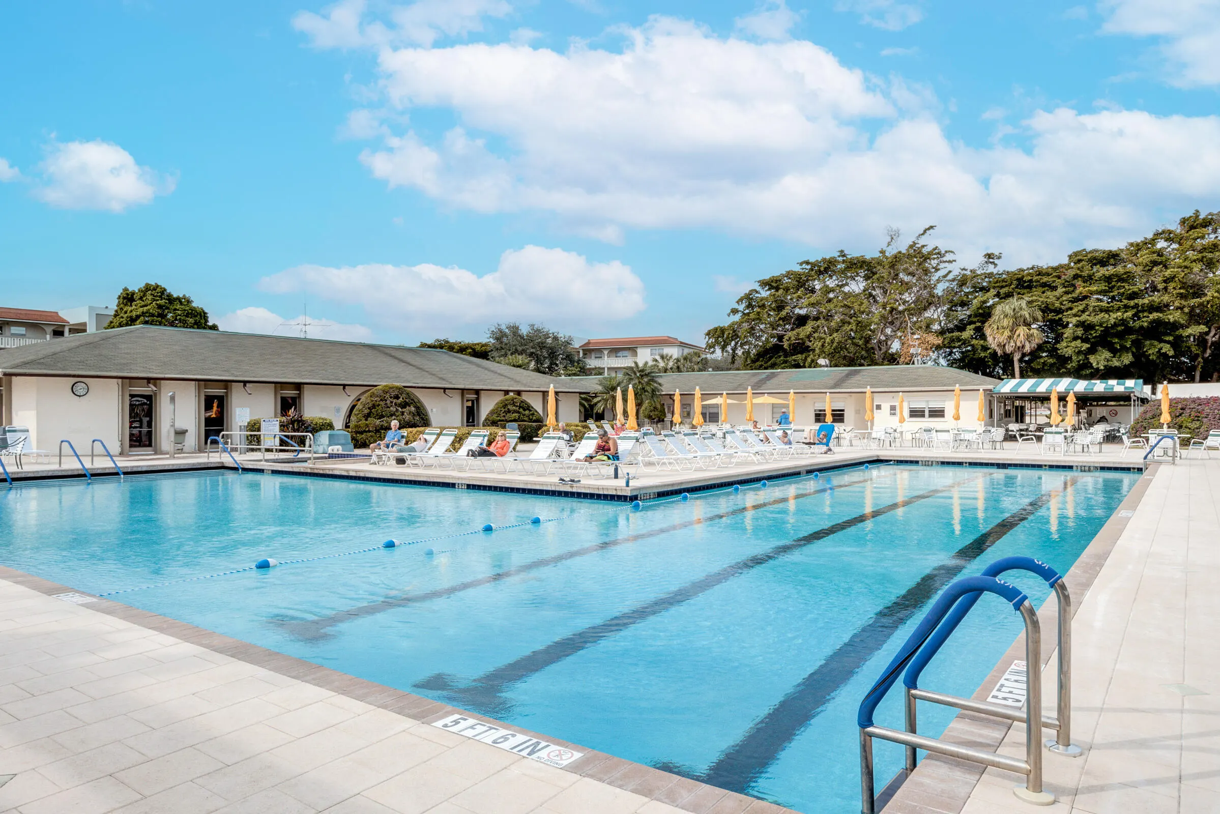 1205 Bahama Bend #F1