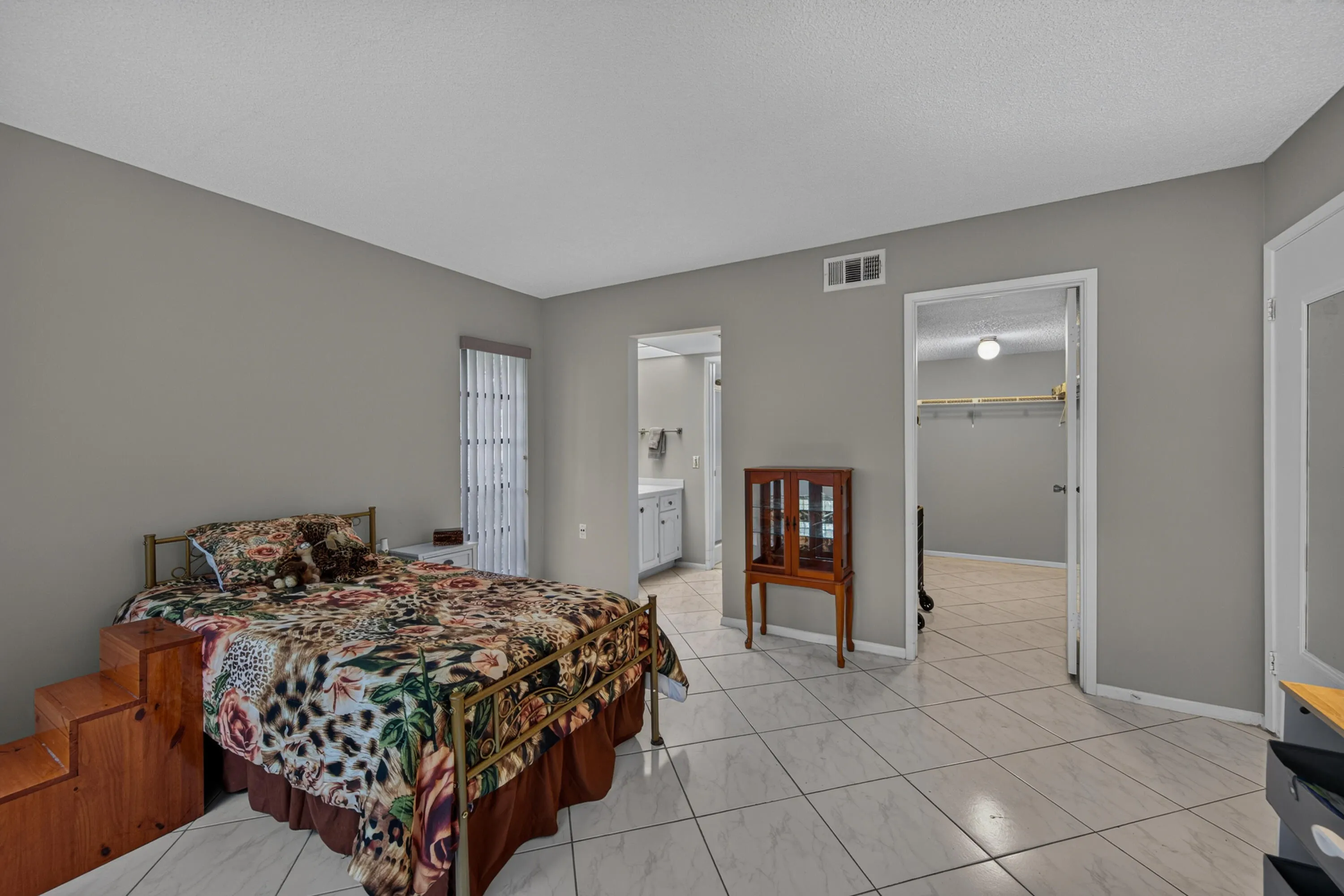 1205 Bahama Bend #F1