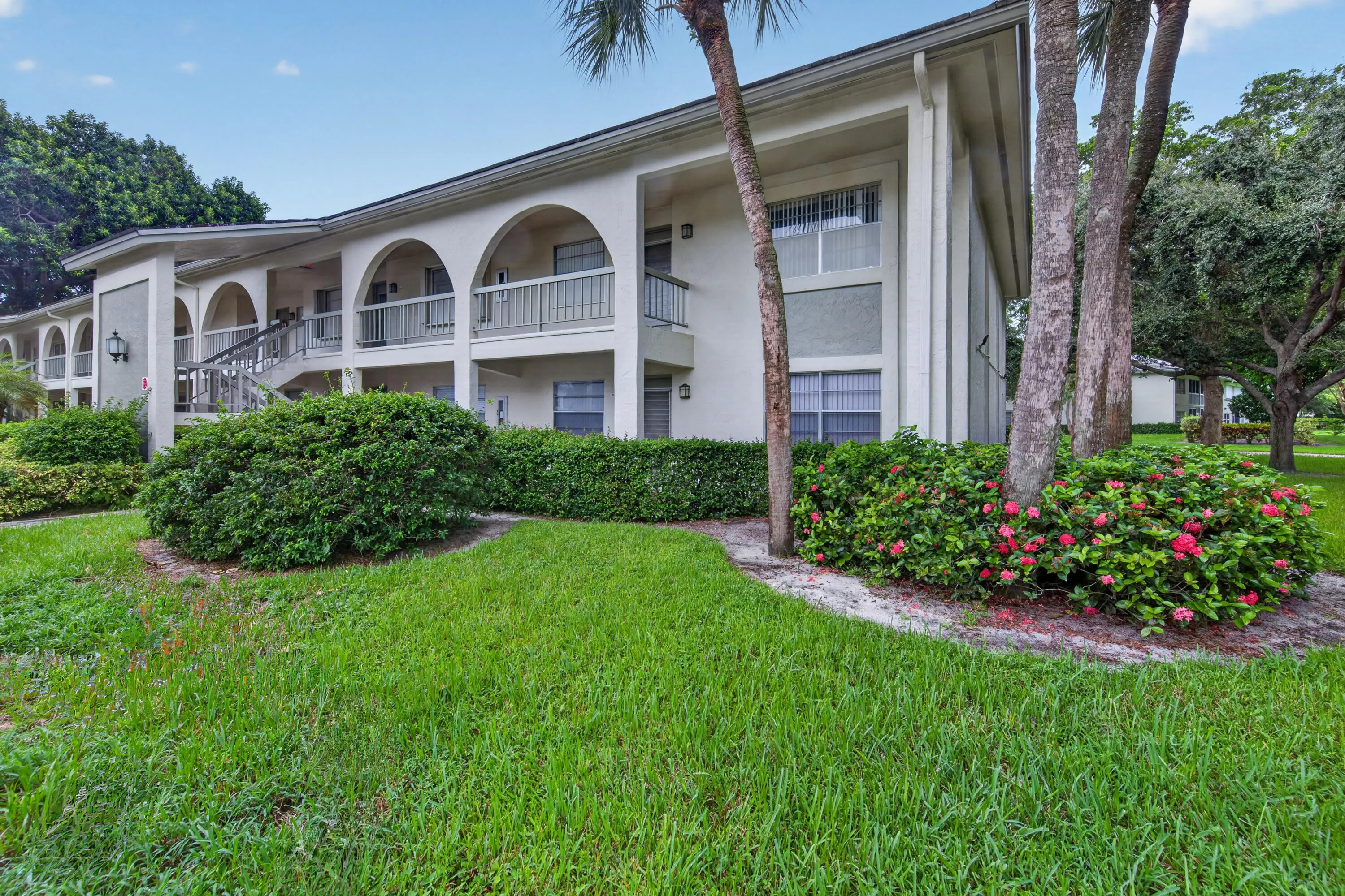 1205 Bahama Bend #F1