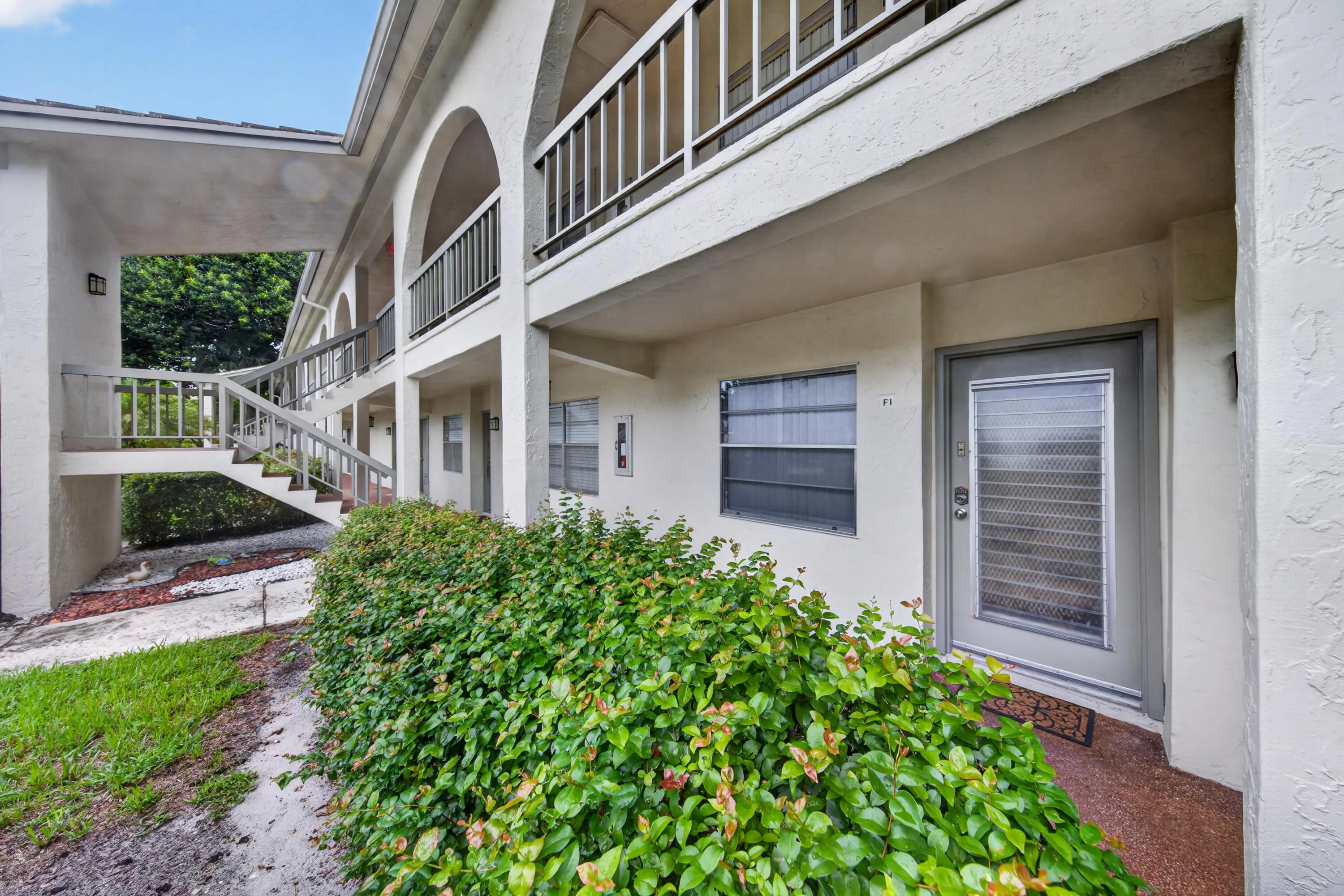 1205 Bahama Bend #F1