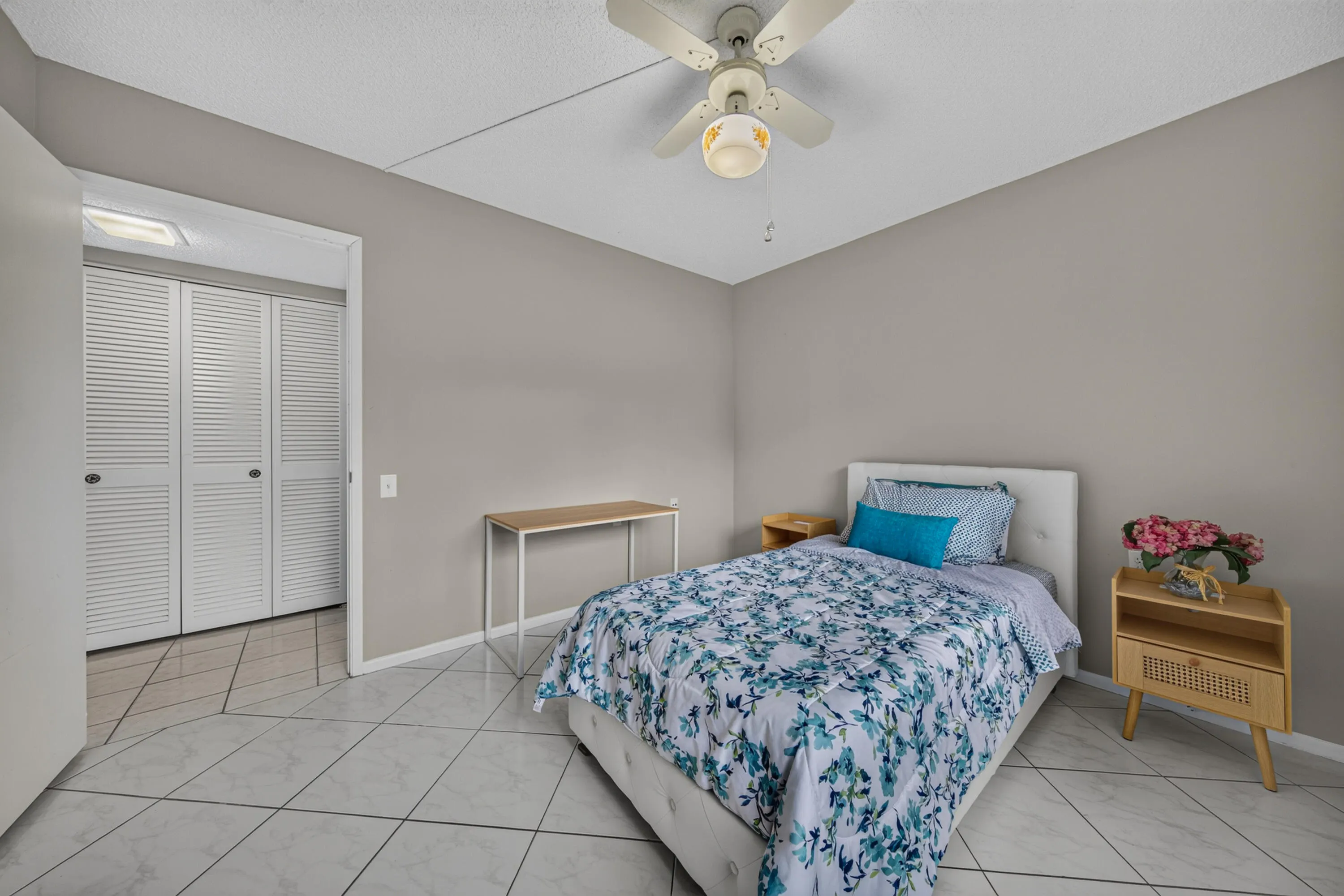 1205 Bahama Bend #F1