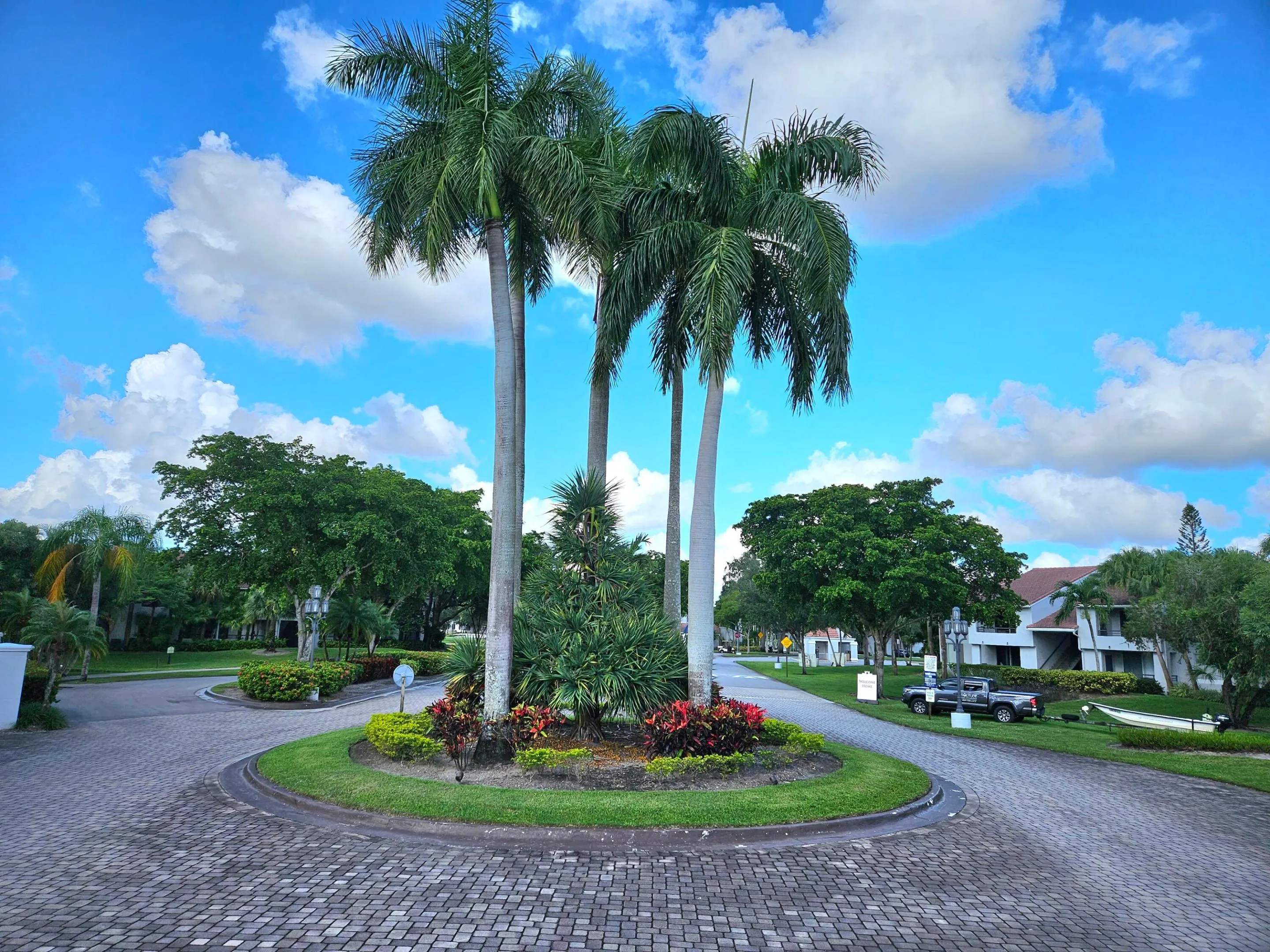 851 LYONS Road #22206