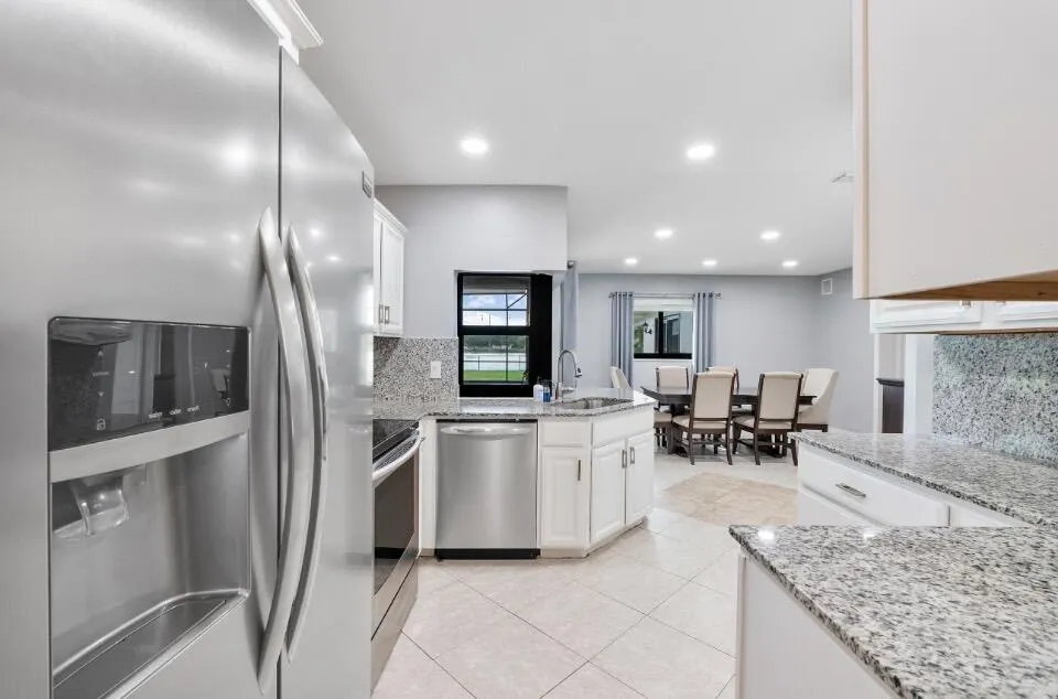 711 NW 45TH Avenue