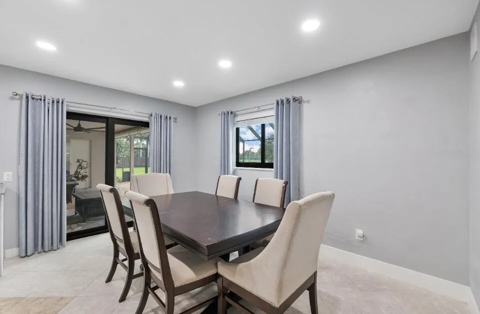 711 NW 45TH Avenue