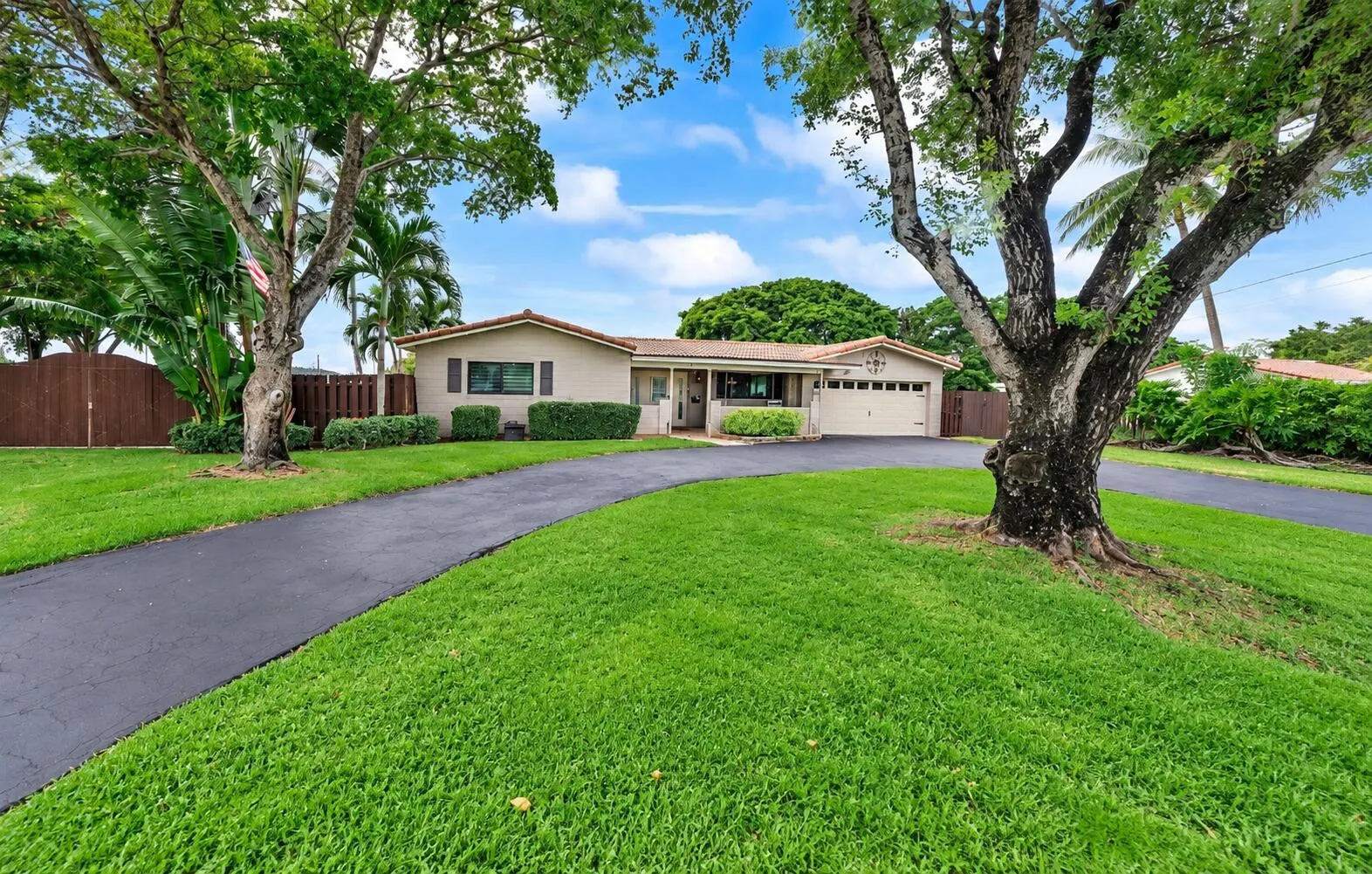 711 NW 45TH Avenue