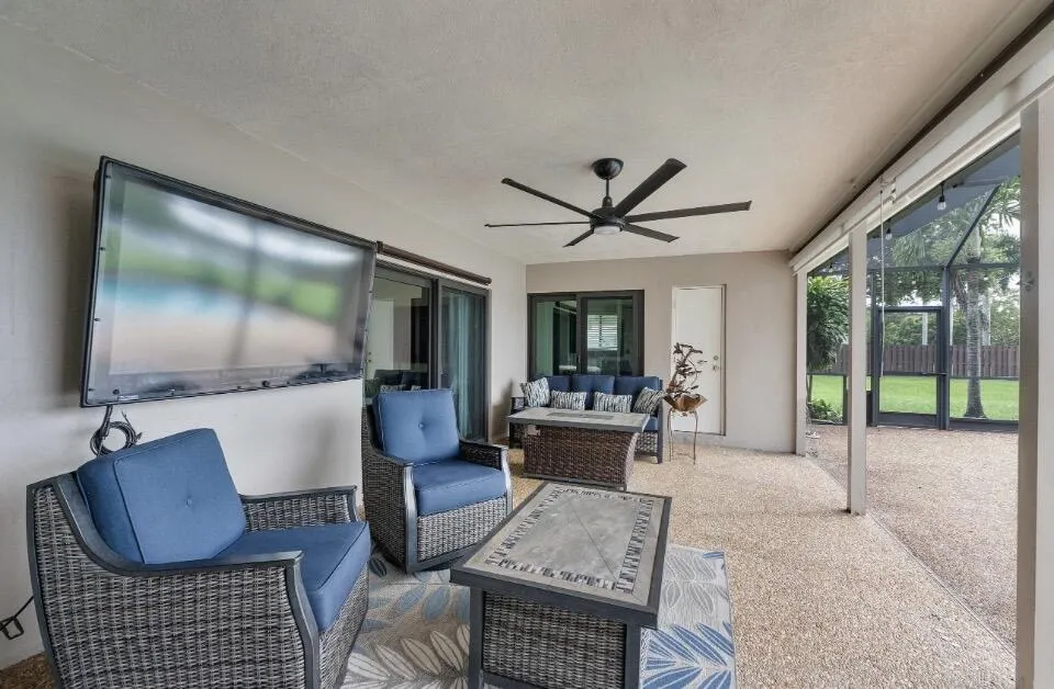 711 NW 45TH Avenue