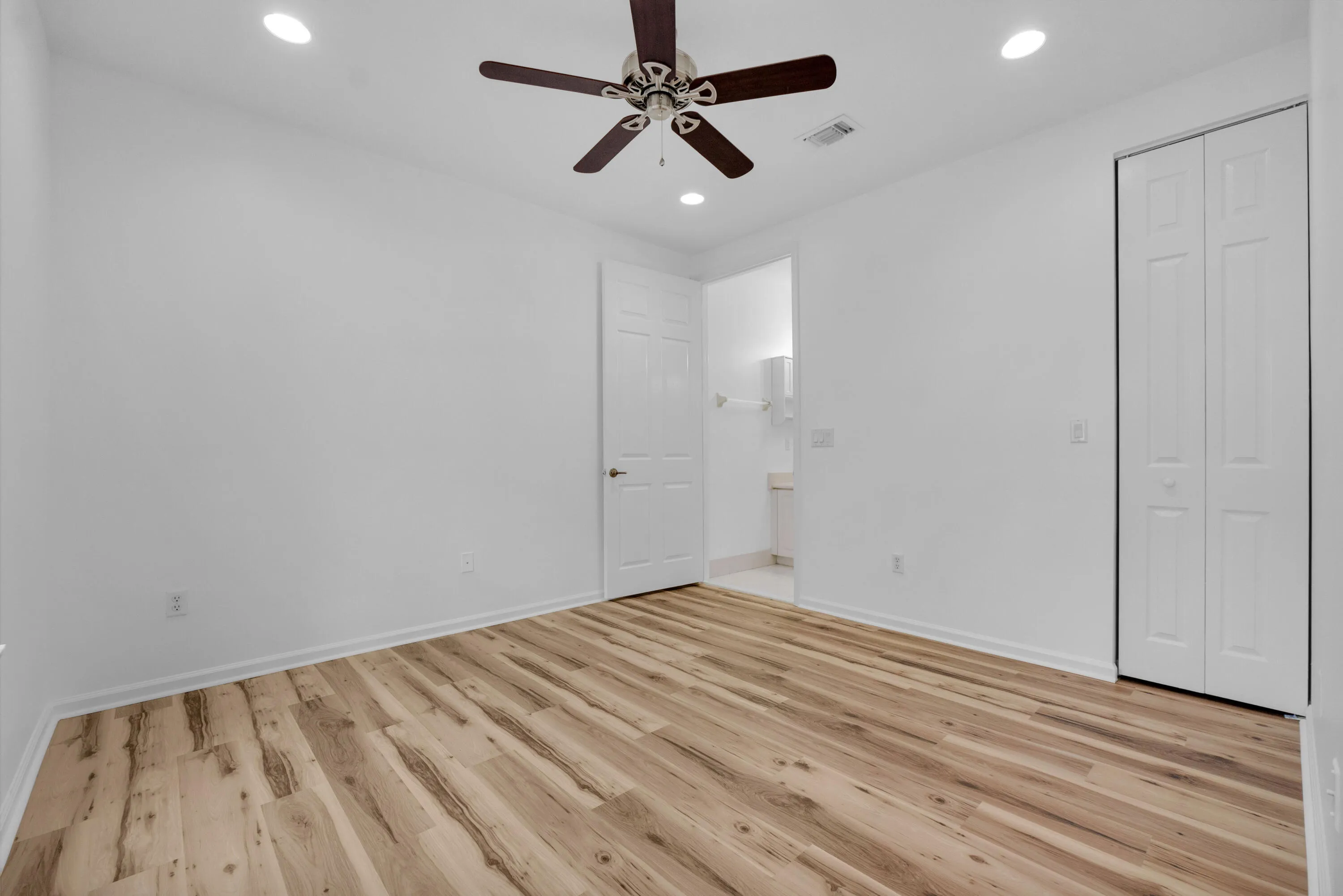 3933 MONARCH Lane