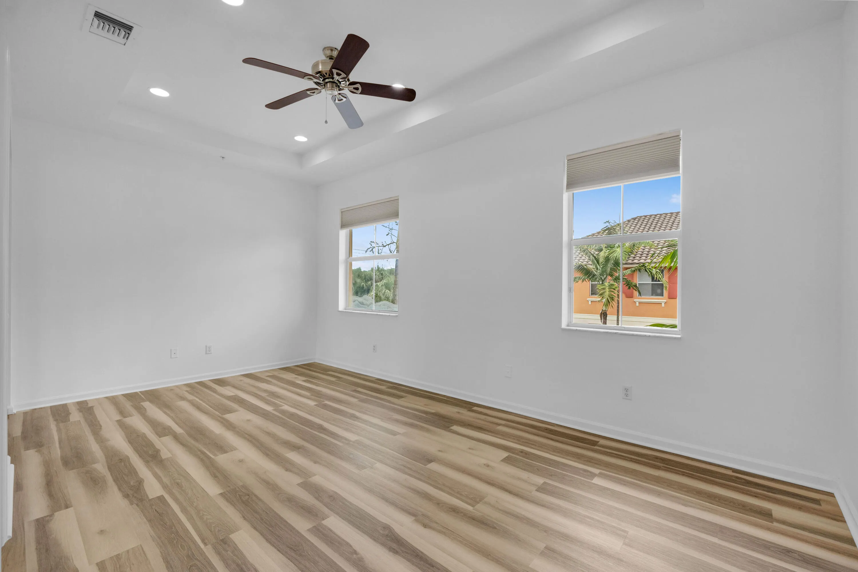 3933 MONARCH Lane