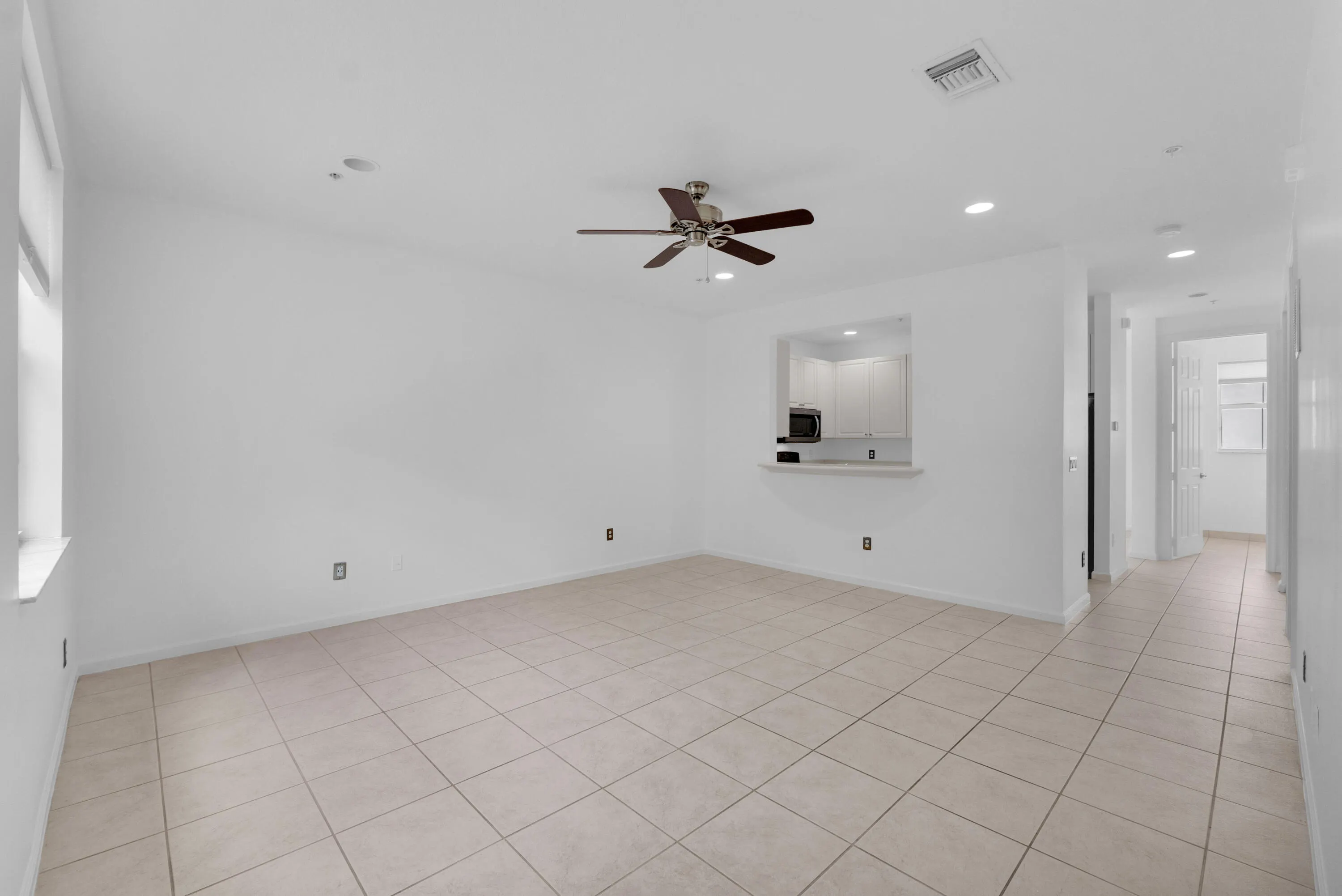 3933 MONARCH Lane