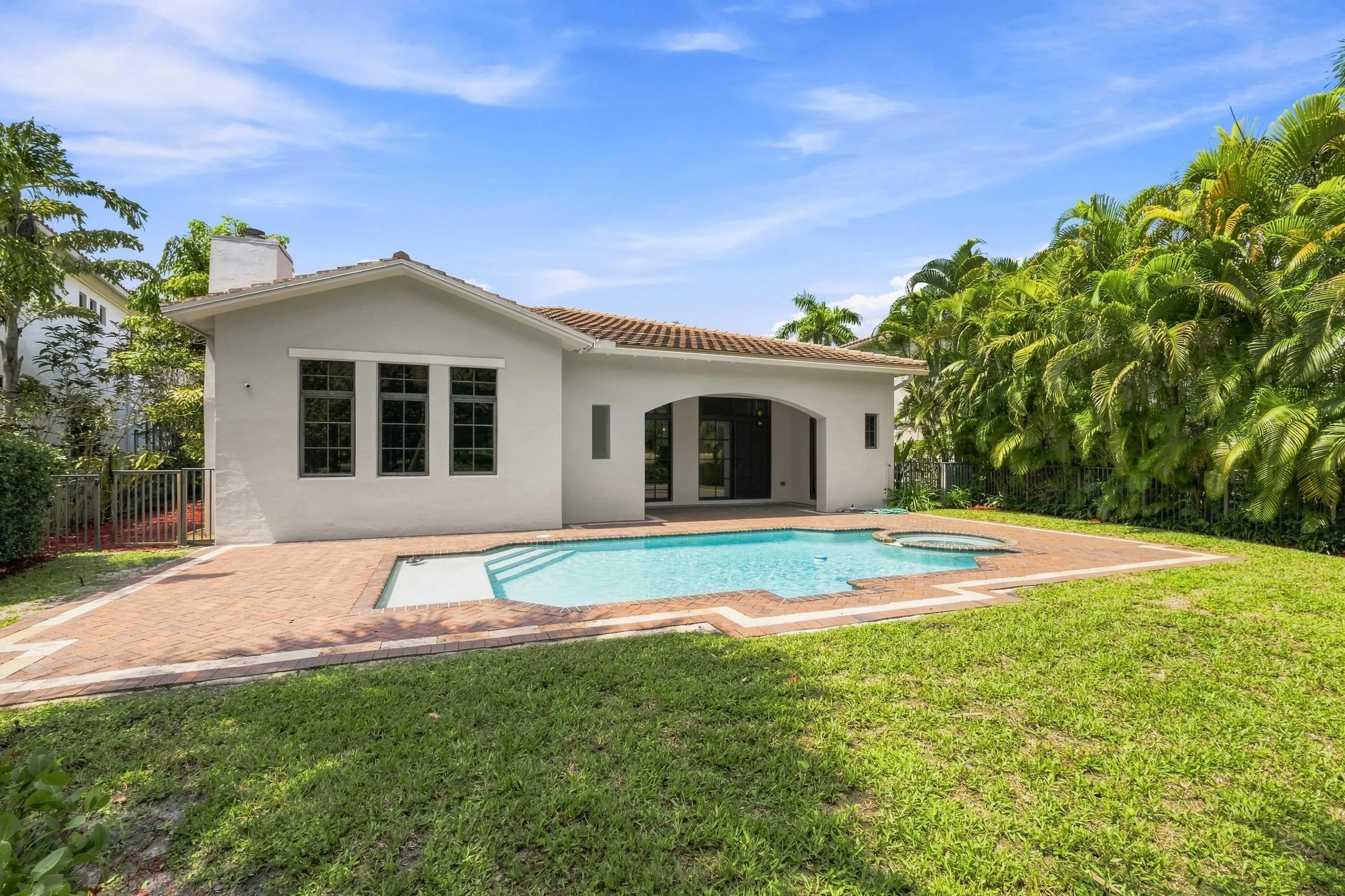 8166 Emerald Avenue