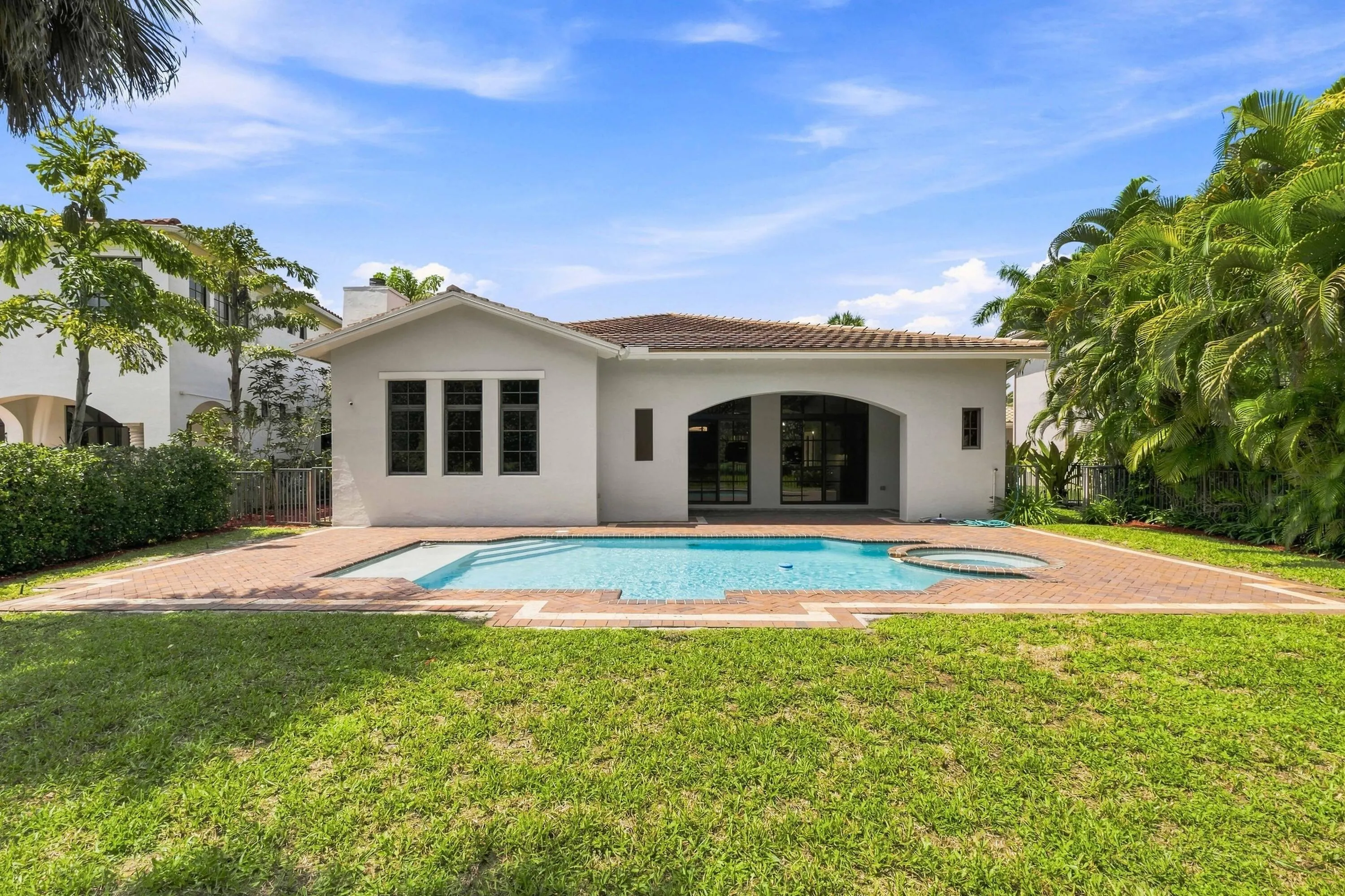 8166 Emerald Avenue
