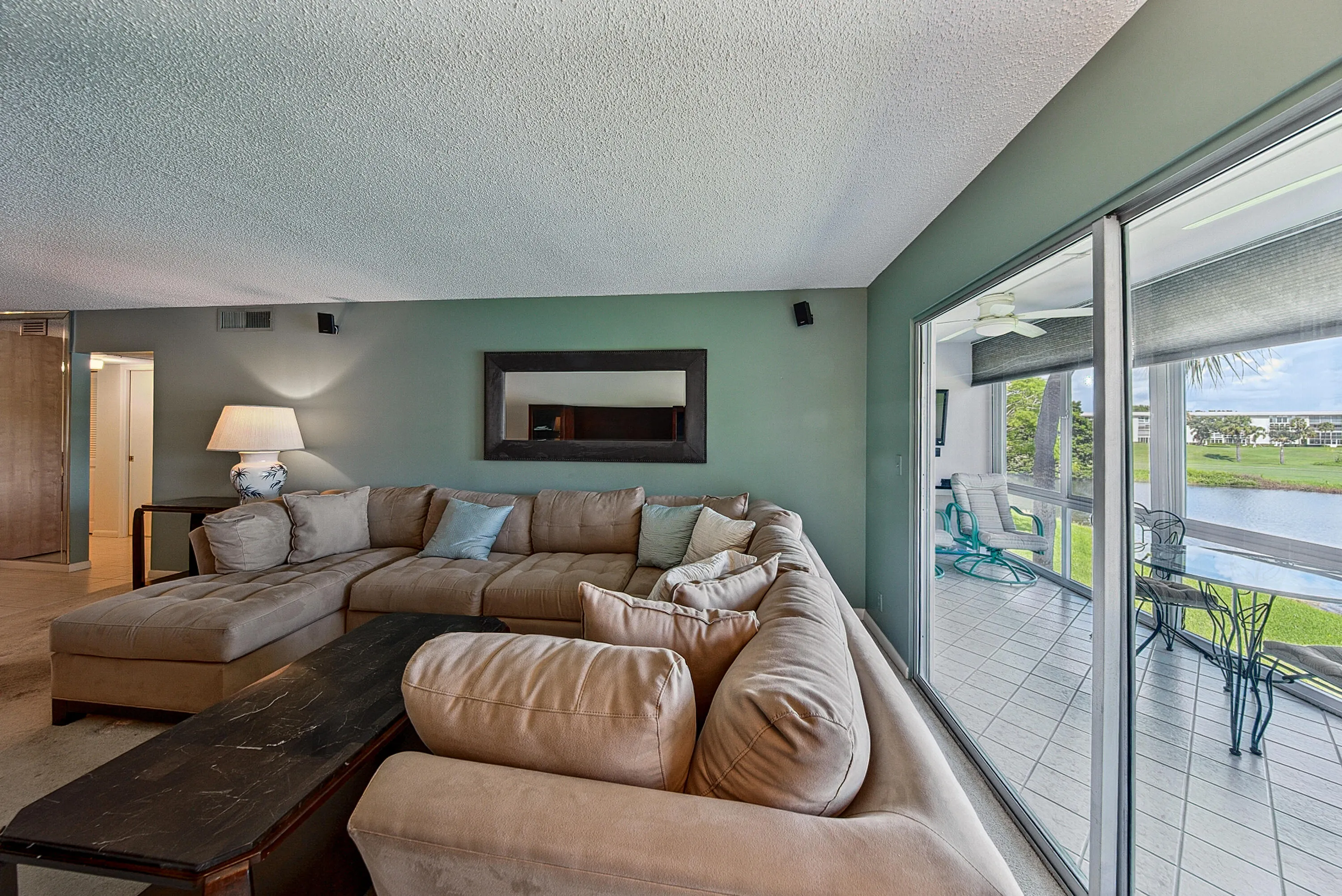 2904 VICTORIA Place #A2