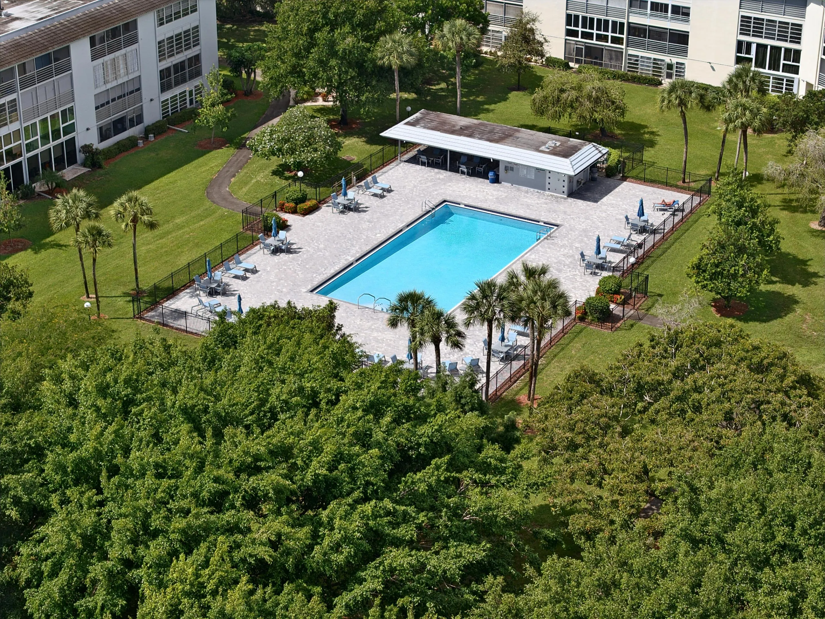 2904 VICTORIA Place #A2