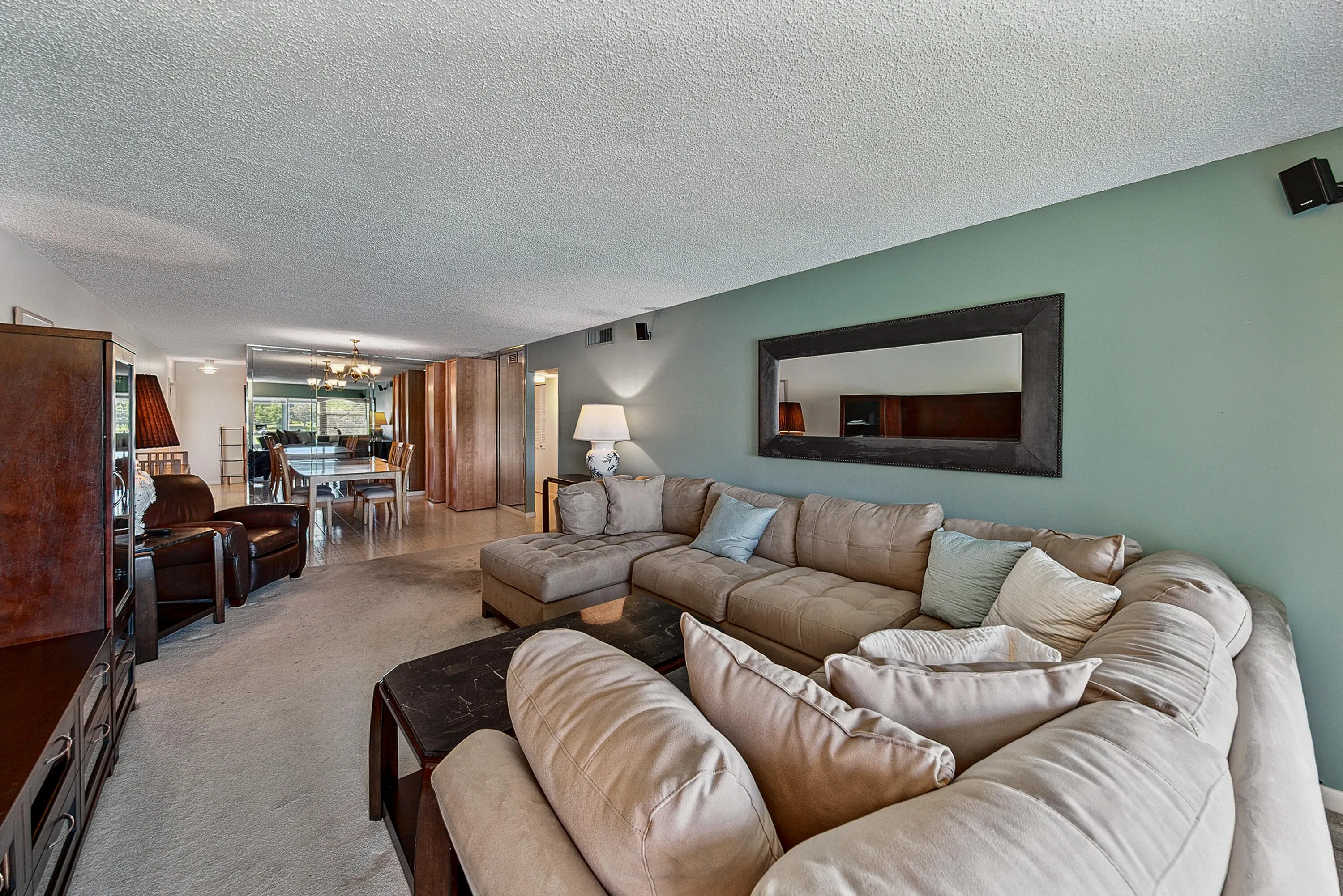 2904 VICTORIA Place #A2
