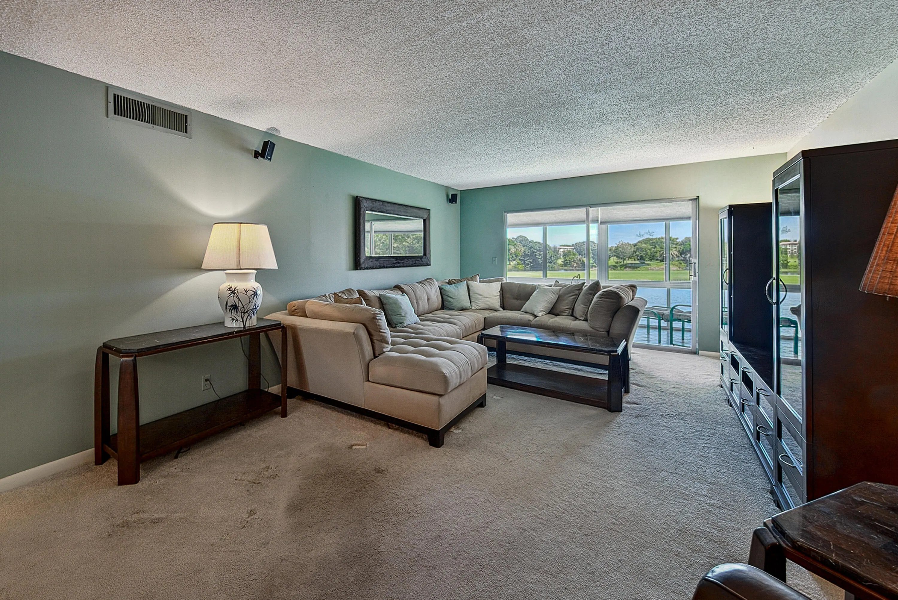 2904 VICTORIA Place #A2