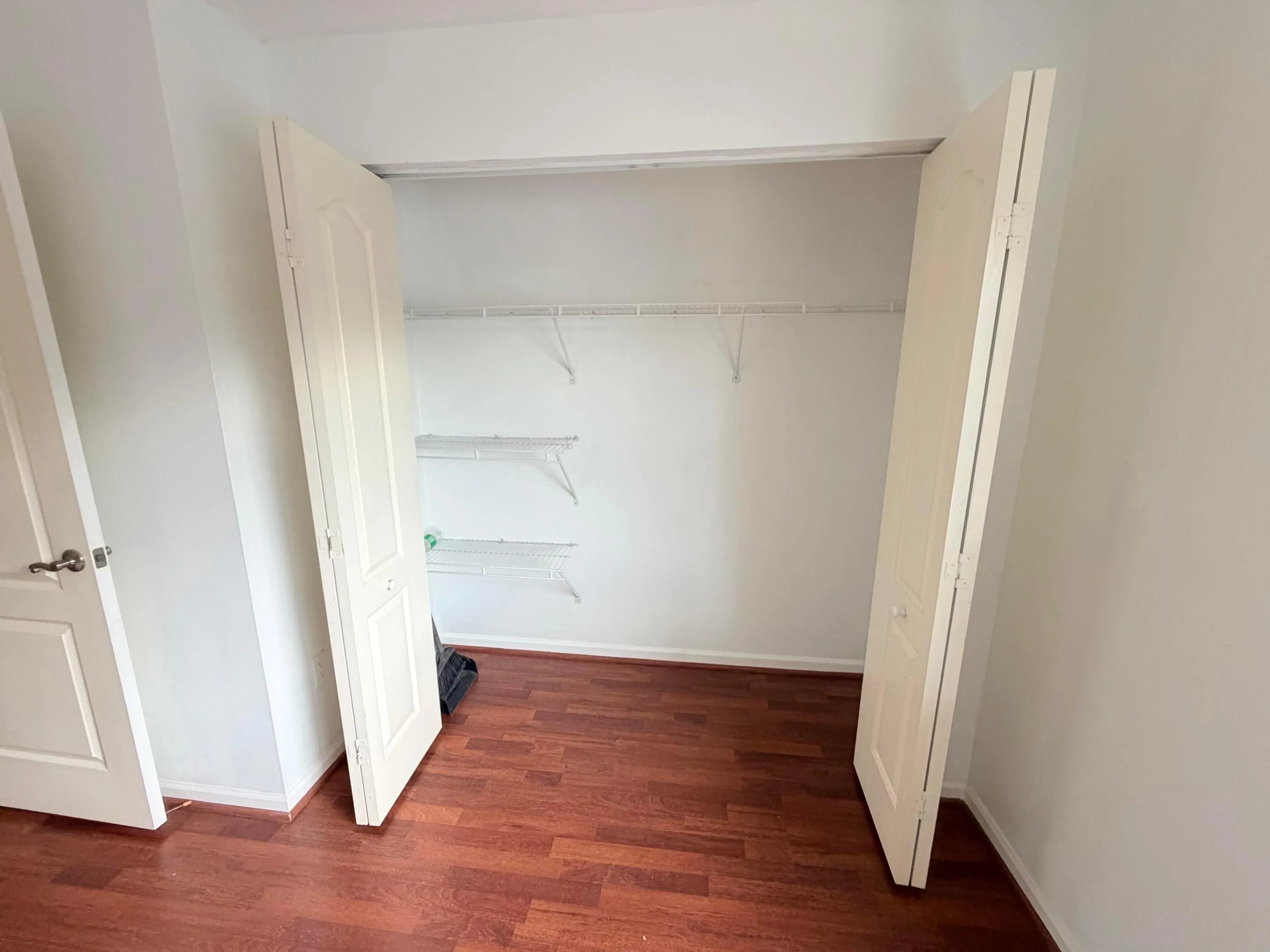 5738 NW 48TH Avenue