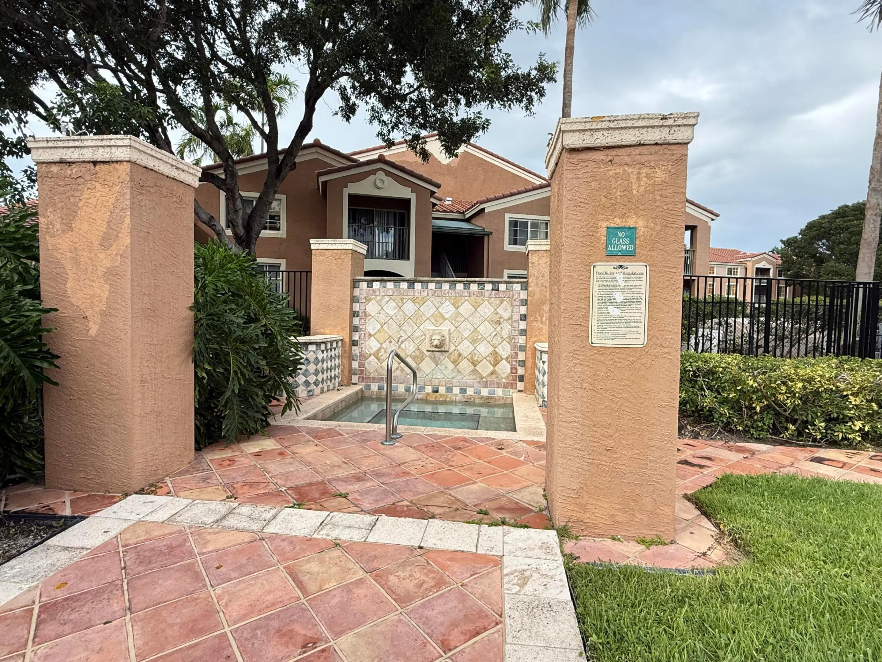 4828 N State Road 7 #8305