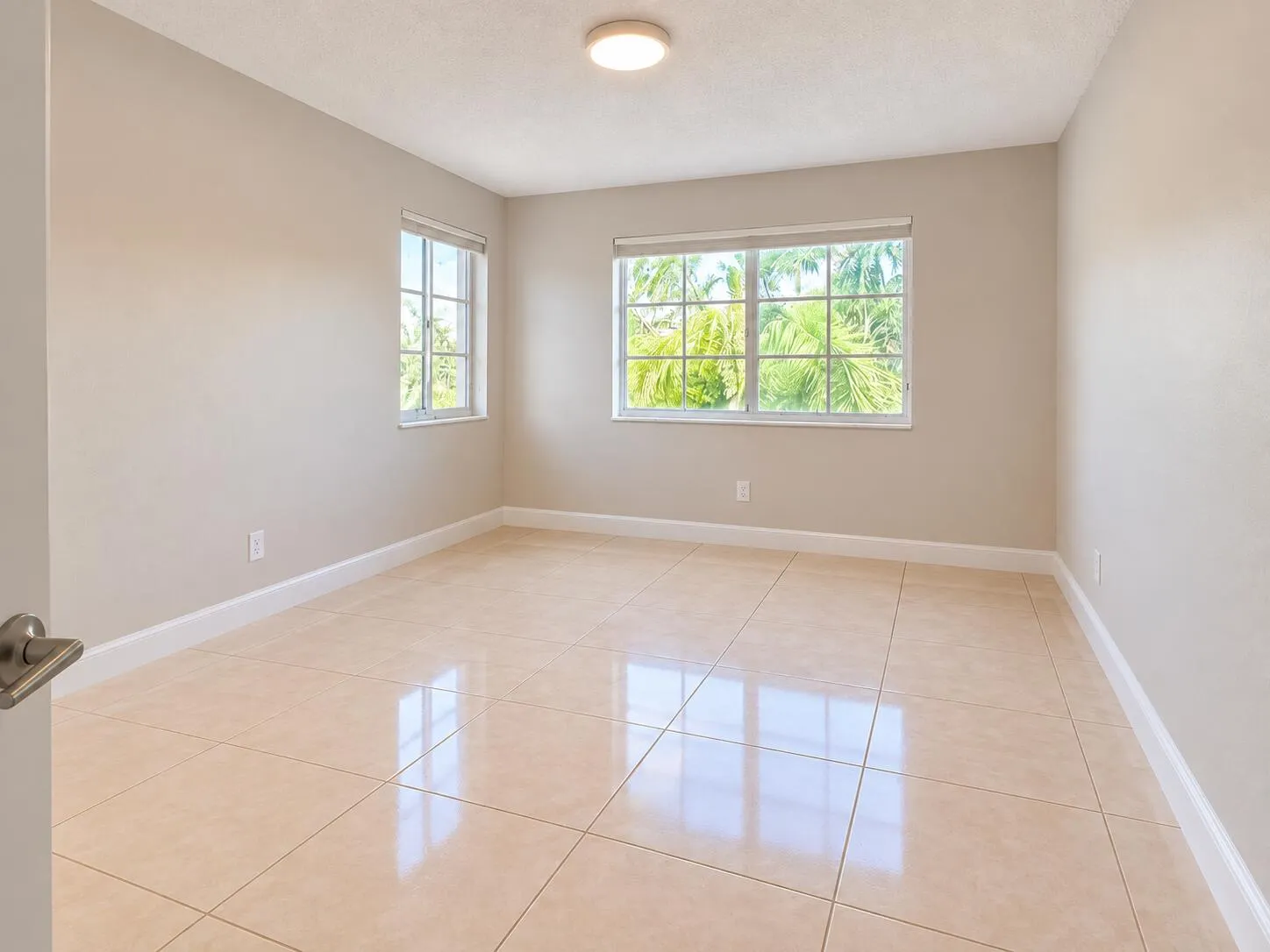 4828 N State Road 7 #8305