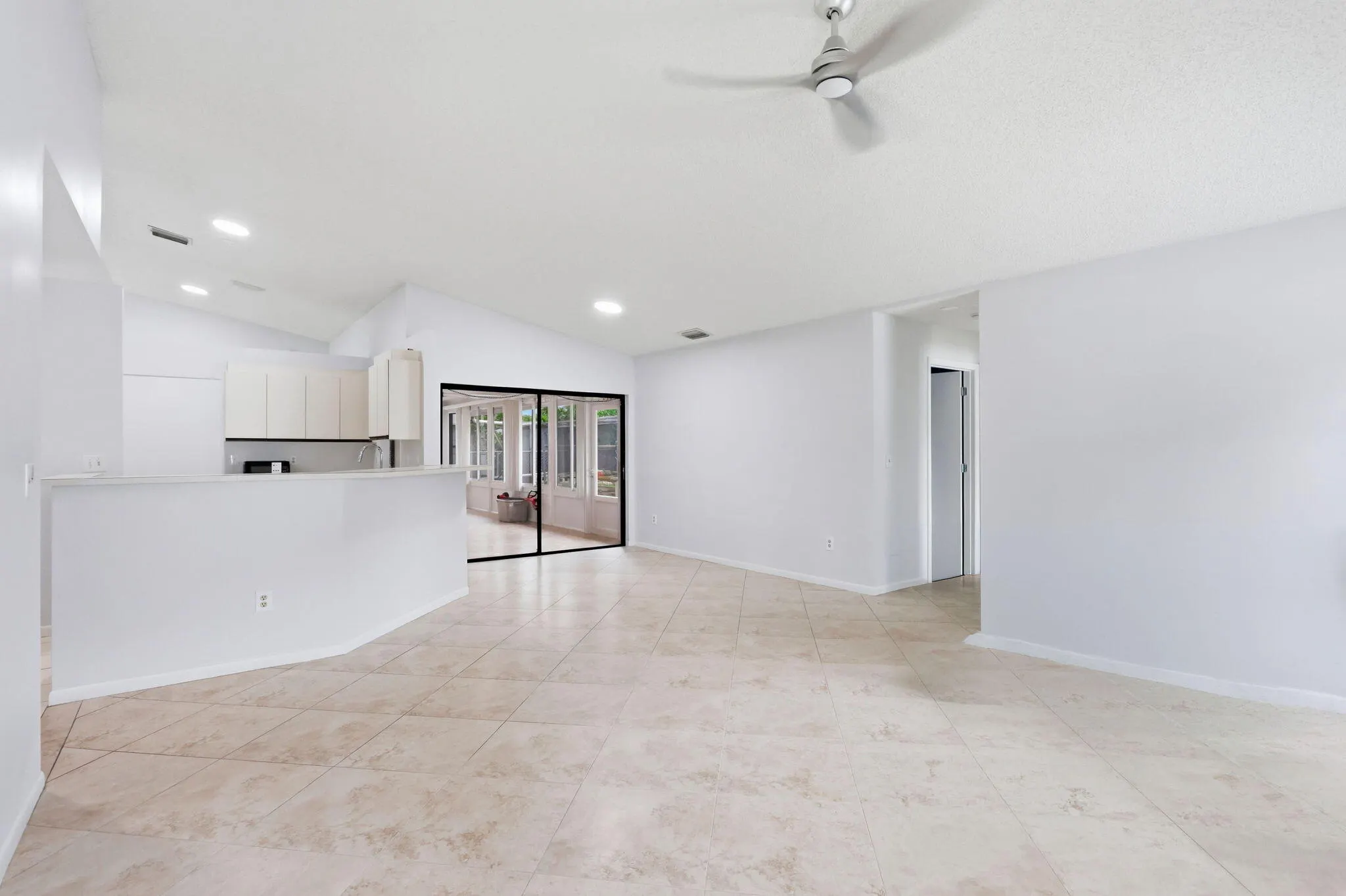 2171 NW 76th Avenue