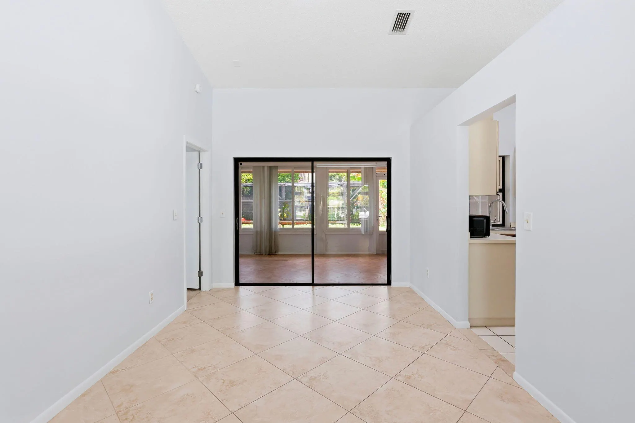 2171 NW 76th Avenue