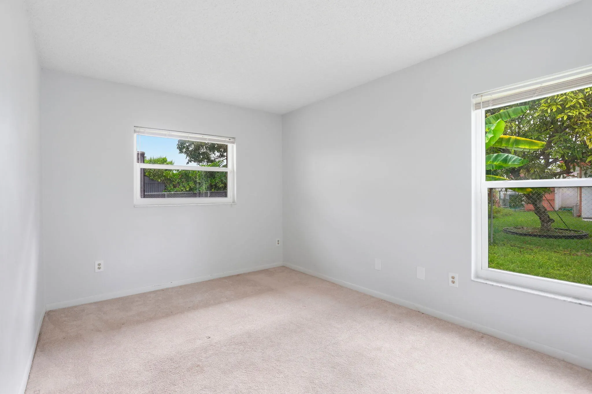 2171 NW 76th Avenue
