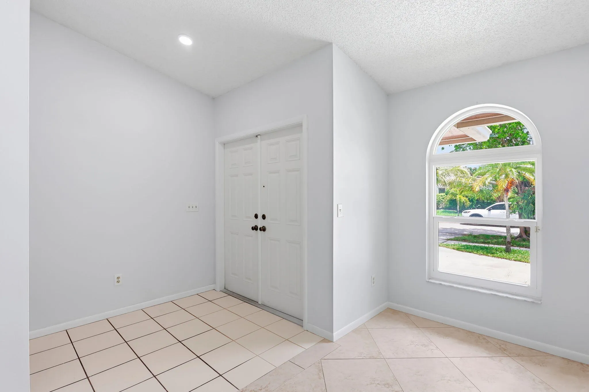 2171 NW 76th Avenue