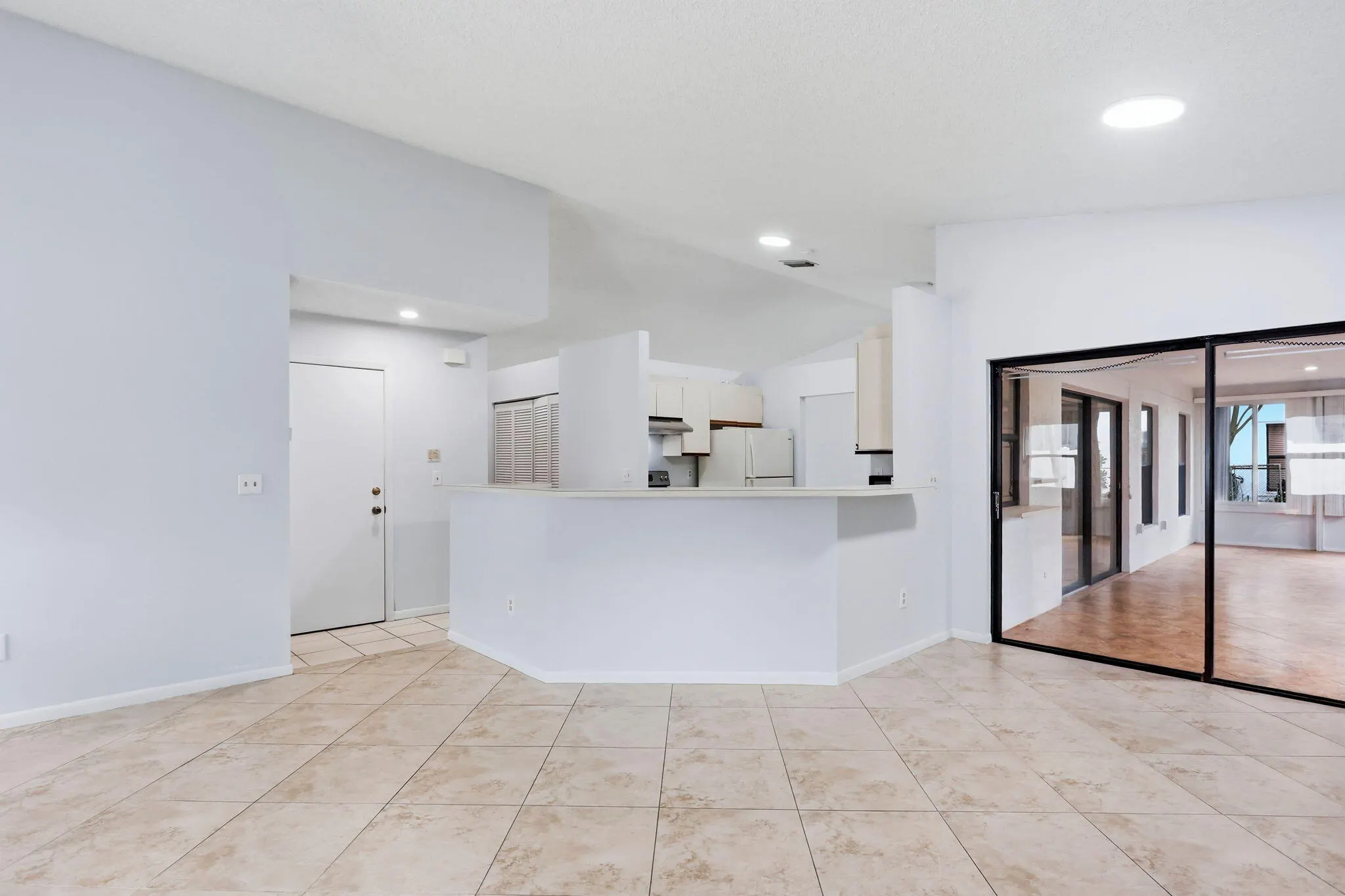 2171 NW 76th Avenue