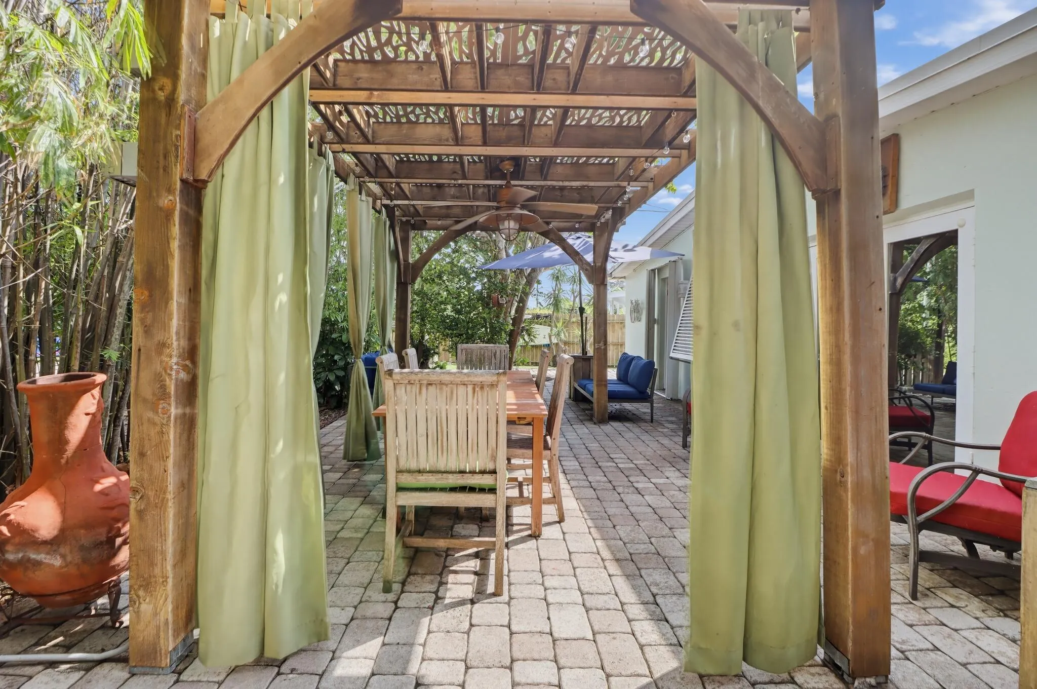 2240 HARBOR Drive