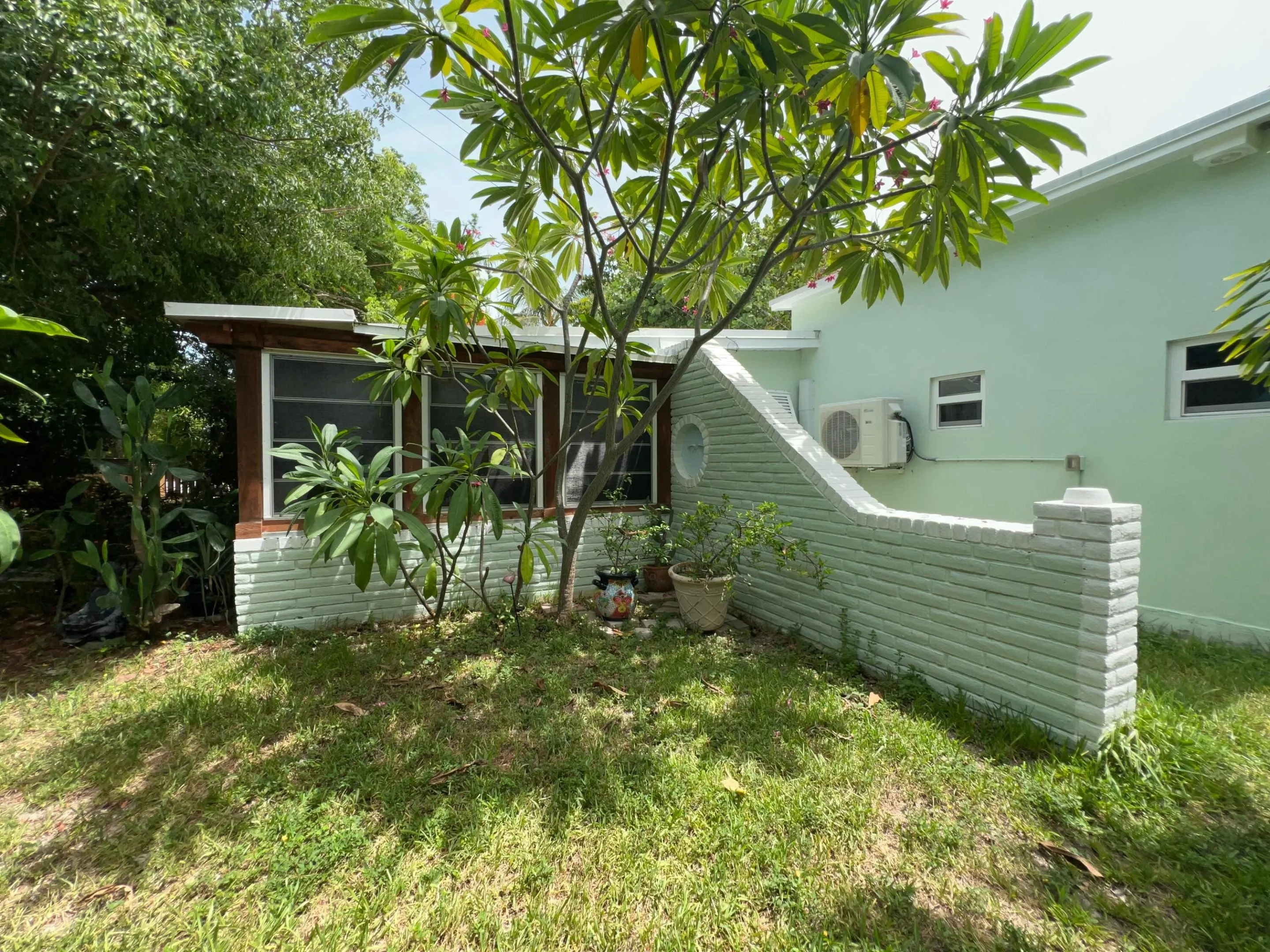 2240 HARBOR Drive