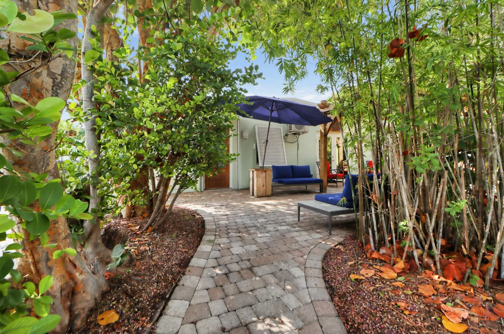 2240 HARBOR Drive