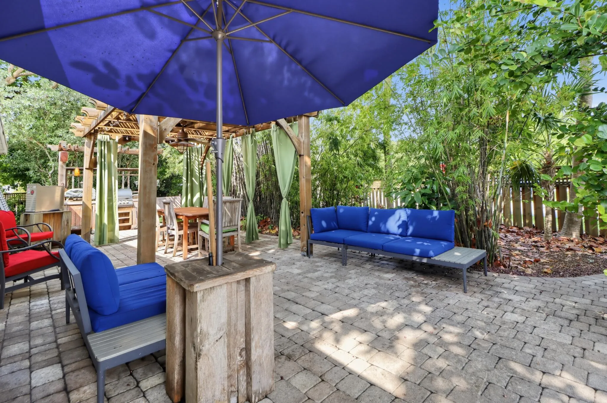 2240 HARBOR Drive