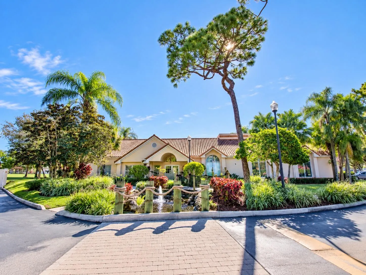 3330 PINEWALK Drive N #1616