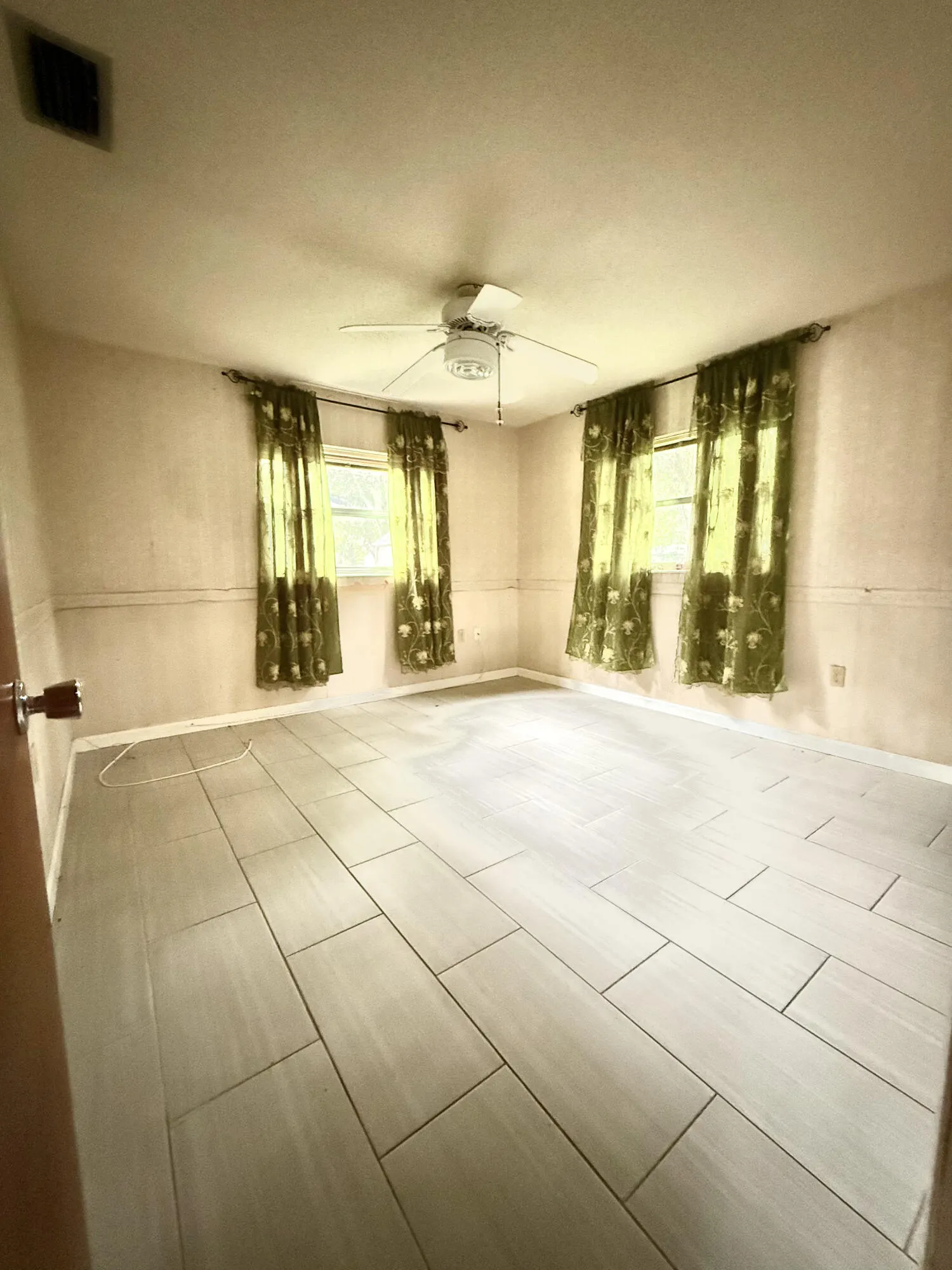 275 SE 16TH Avenue