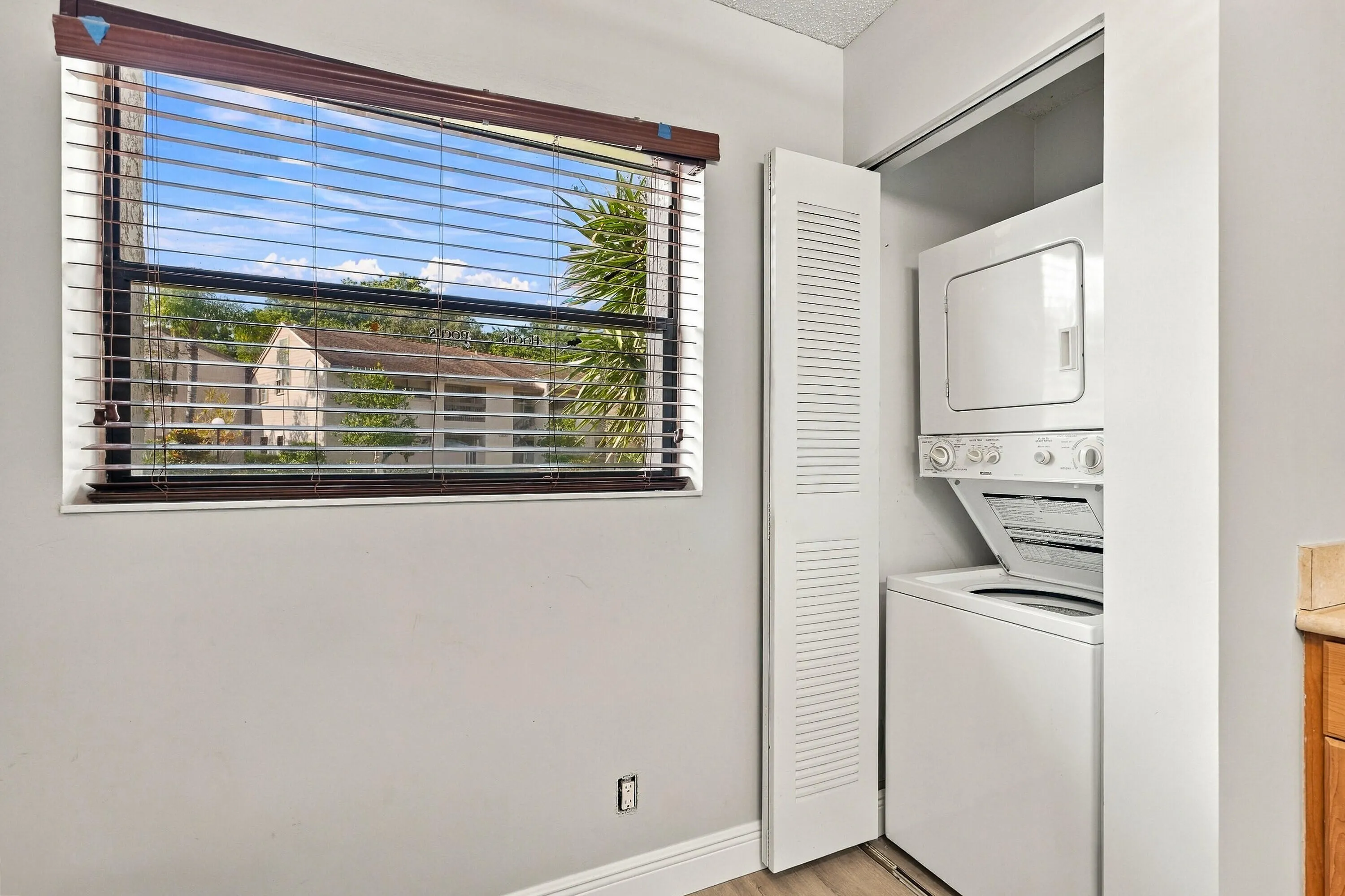 4161 NW 22nd Street #261G