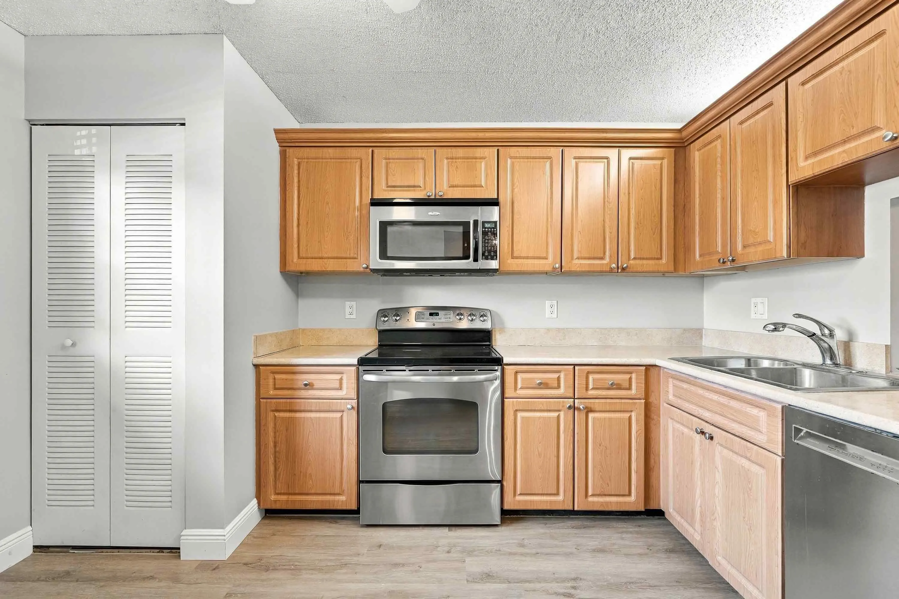 4161 NW 22nd Street #261G