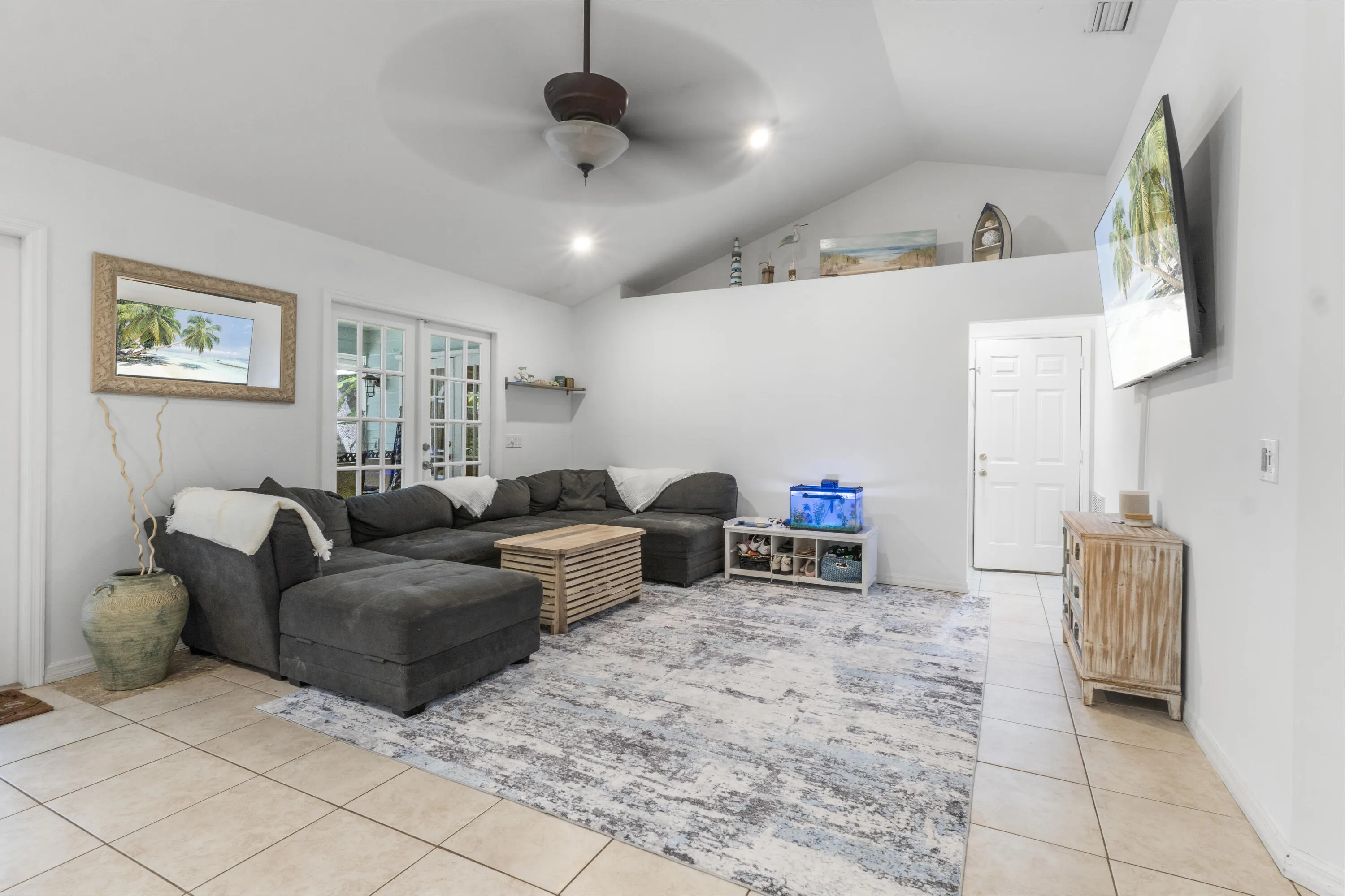 129 38TH Court