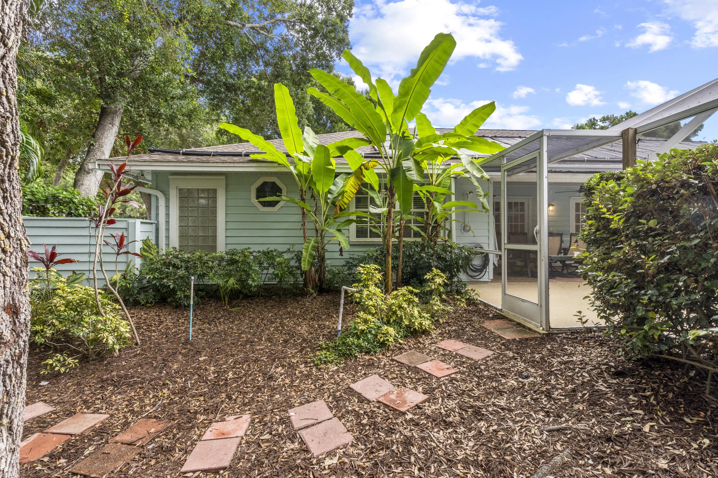 129 38TH Court