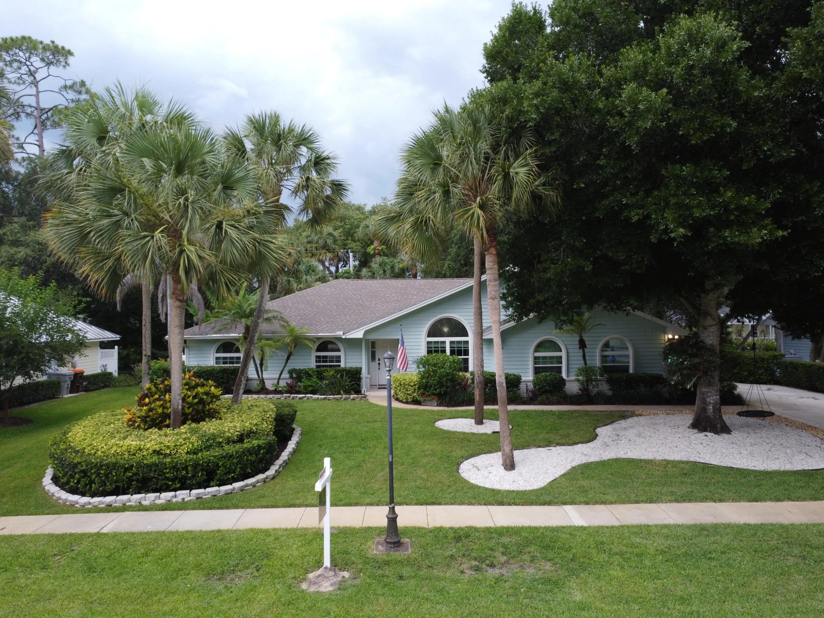 129 38TH Court